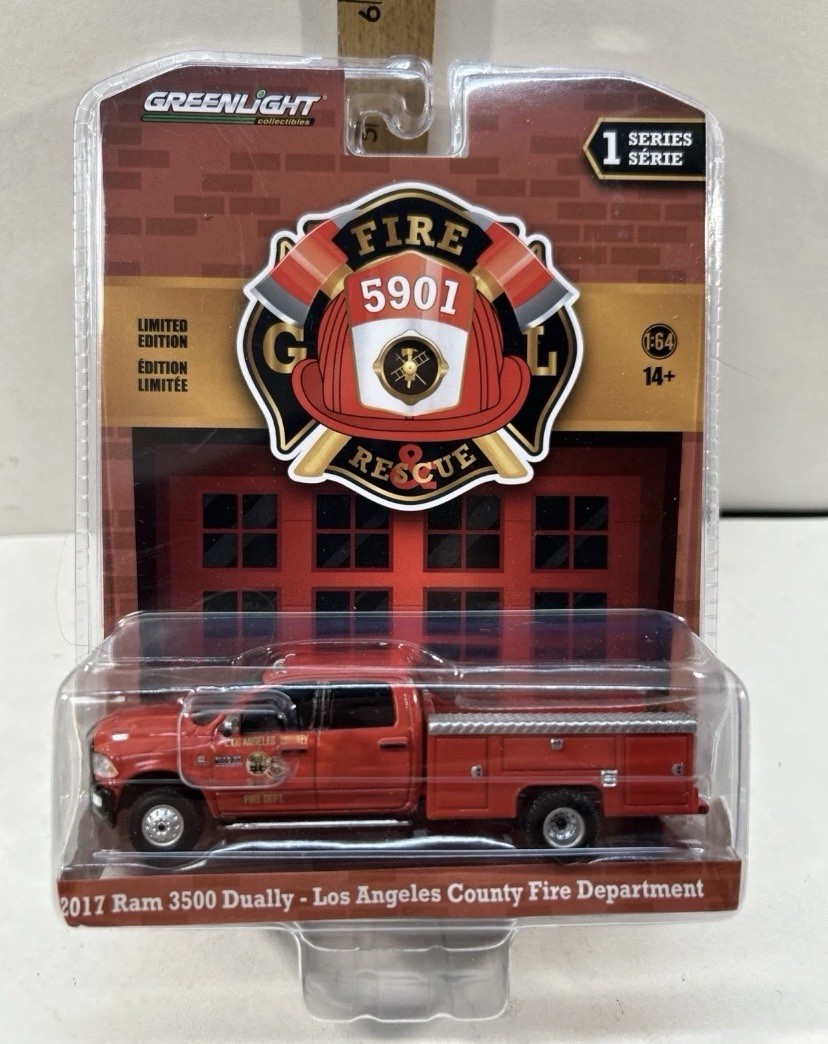 Greenlight Fire & Rescue 2017 RAM 3500 DUALLY – LA County Fire Dept 1:64 Diecast