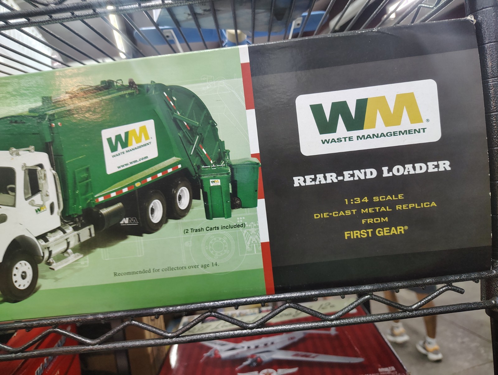 First Gear 10-3287D 1:34 Freightliner M2 112 Refuse Truck Diecast Model