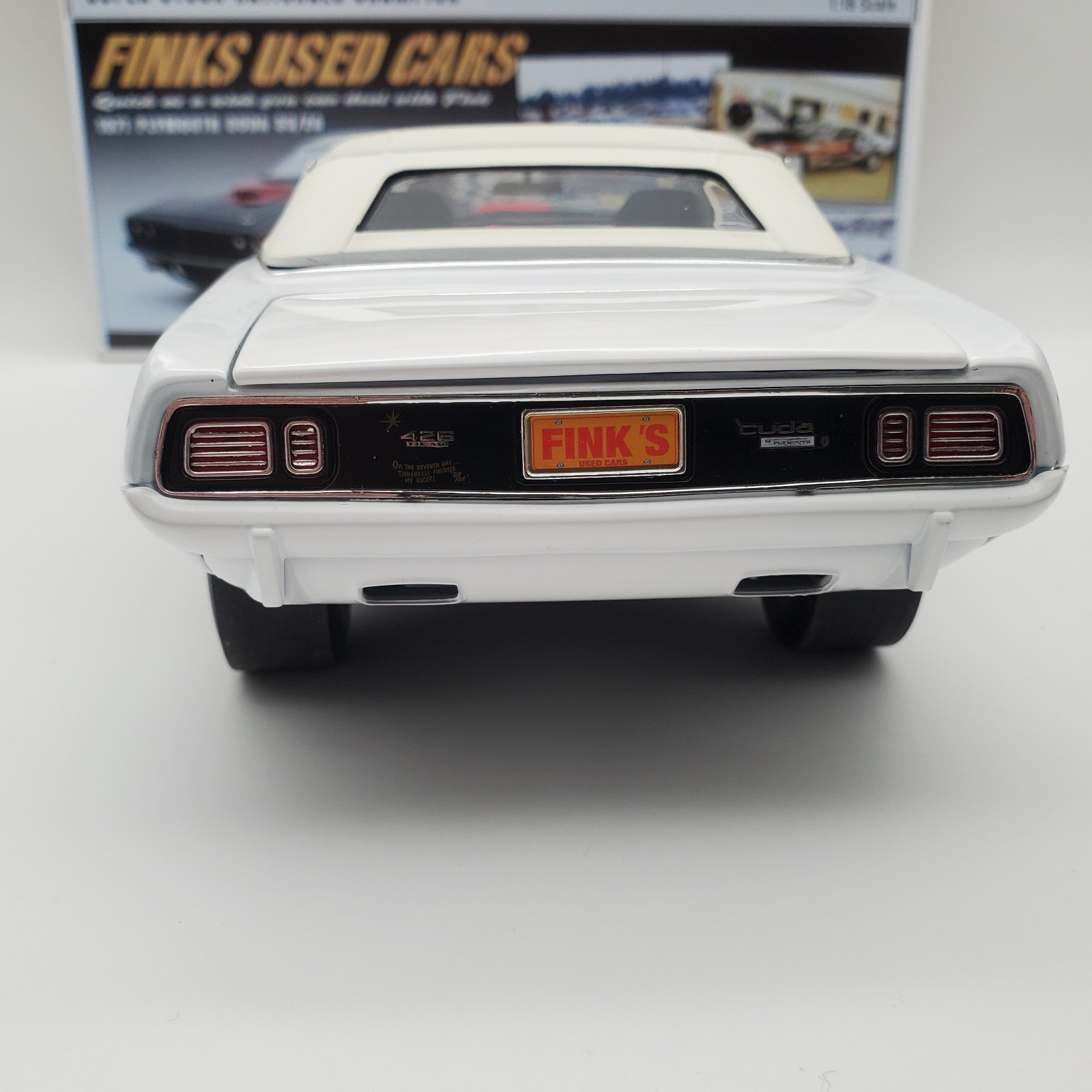 FINKS USED CARS SUPER STOCK 1:18 CUDA SS/EA 426 HEMI ATOMIC A1806130AA BRAND NEW
