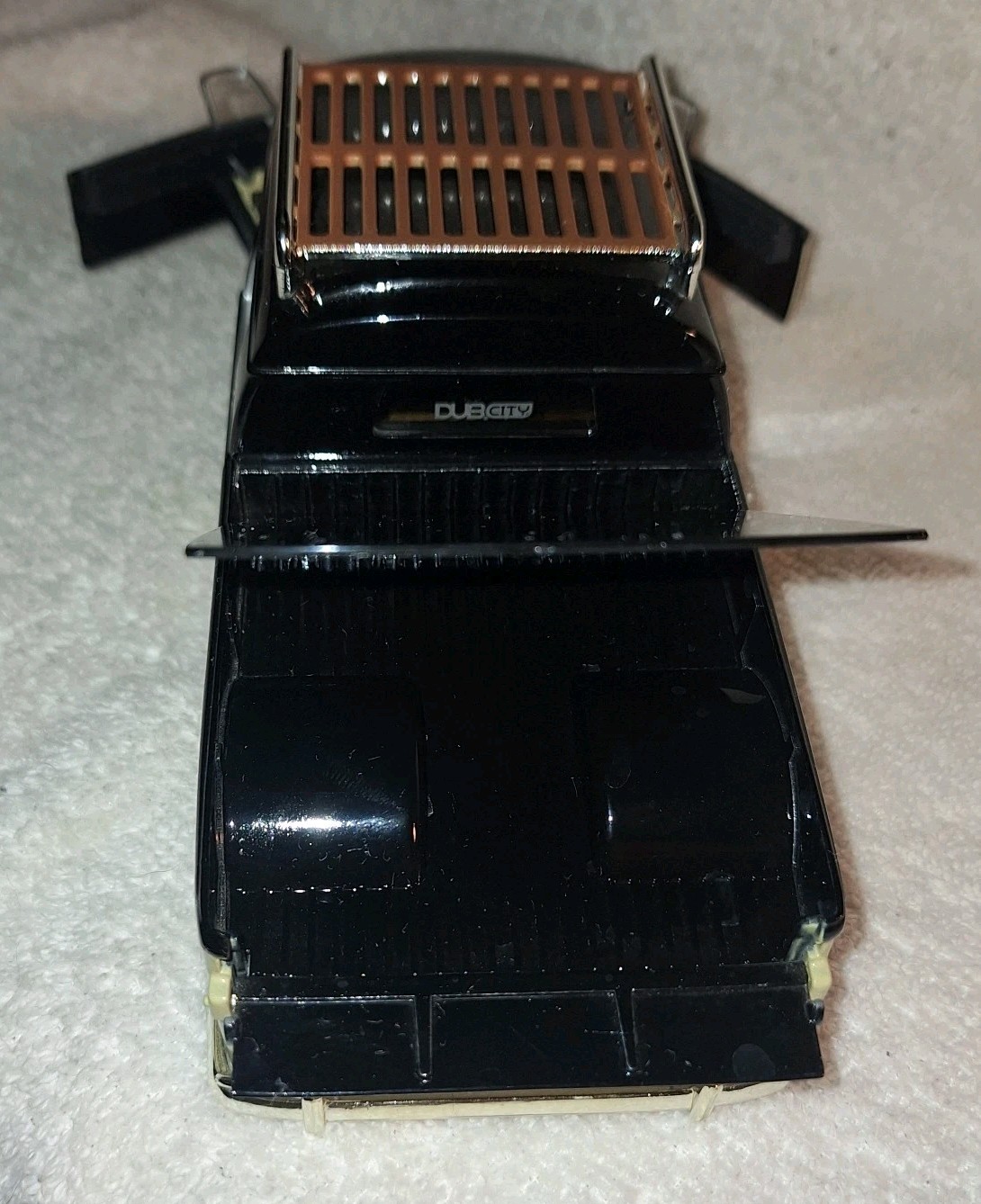 JADA V DUBS 1963 VW BUS PICKUP W RACK 1:24 Black & Tan Volkswagen JADA TOYS