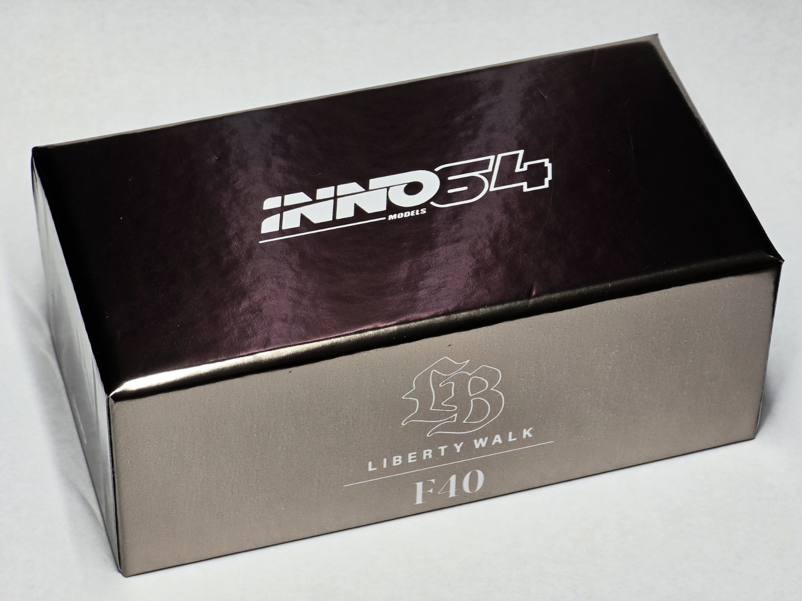 1:64 Inno64 Ferrari F40 LBWK Liberty Walk Chrome Black IN64-LBWKF40-CHB Diecast