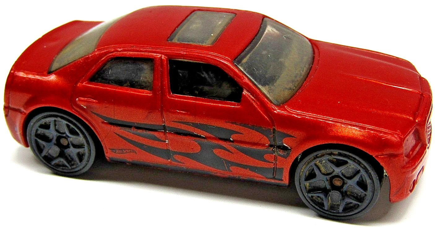 Hot Wheels 2005 Chrysler 300C Hemi Orange with Flames 1:64 HW Flames Series Car