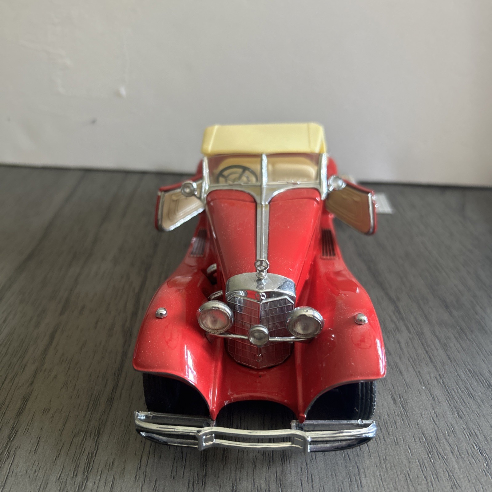 Mercedes 500K Special Roadstar 1:24 Franklin Mint Precision Models Red No box