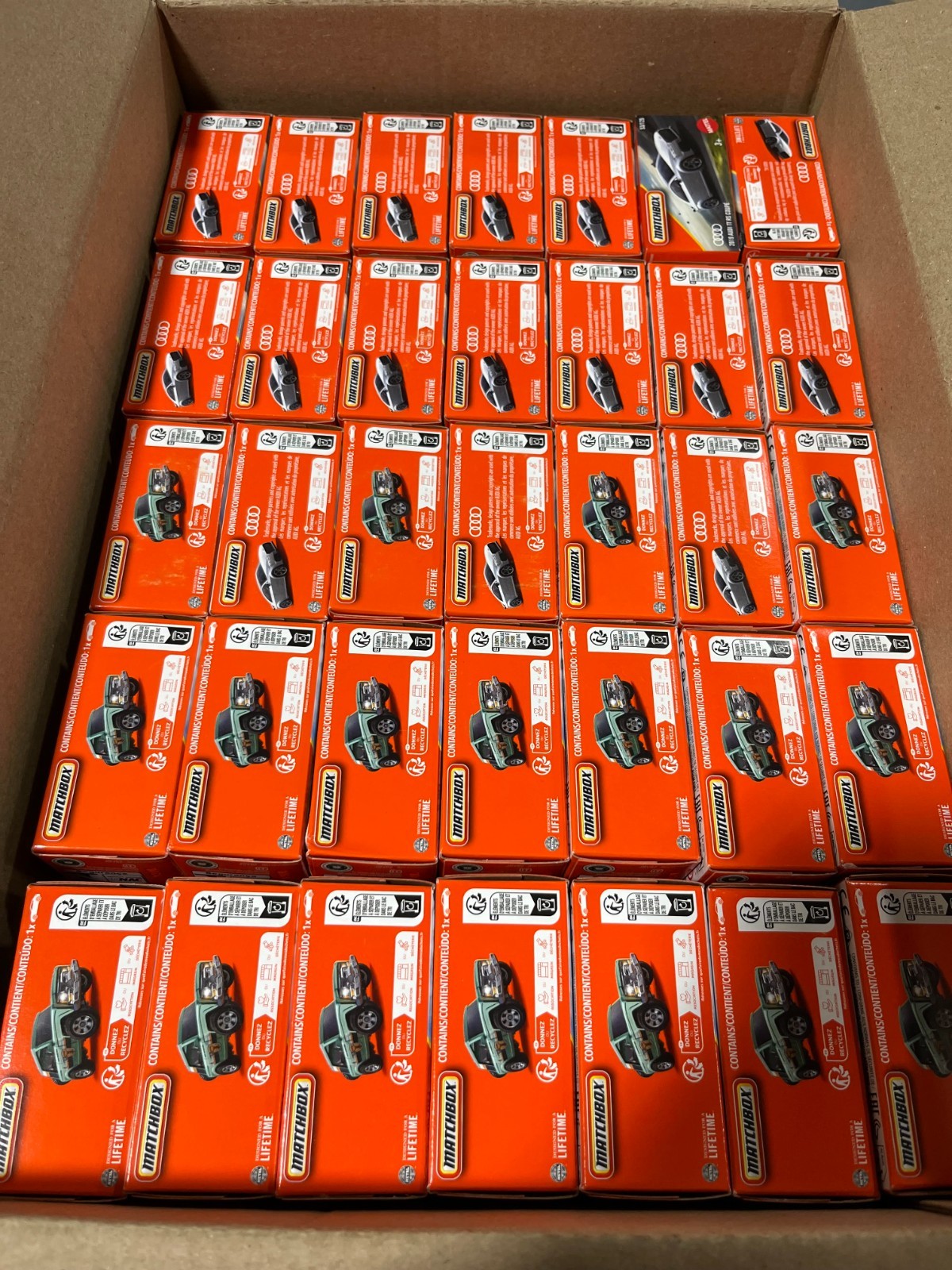 Matchbox Assorted Bulk Lot 22 Approximately 200 Cars