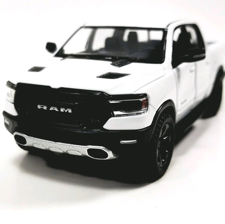 ⚪5413D Kinsmart 1:46 Scale 2019 Dodge Ram 1500 Diecast Pickup Truck – White