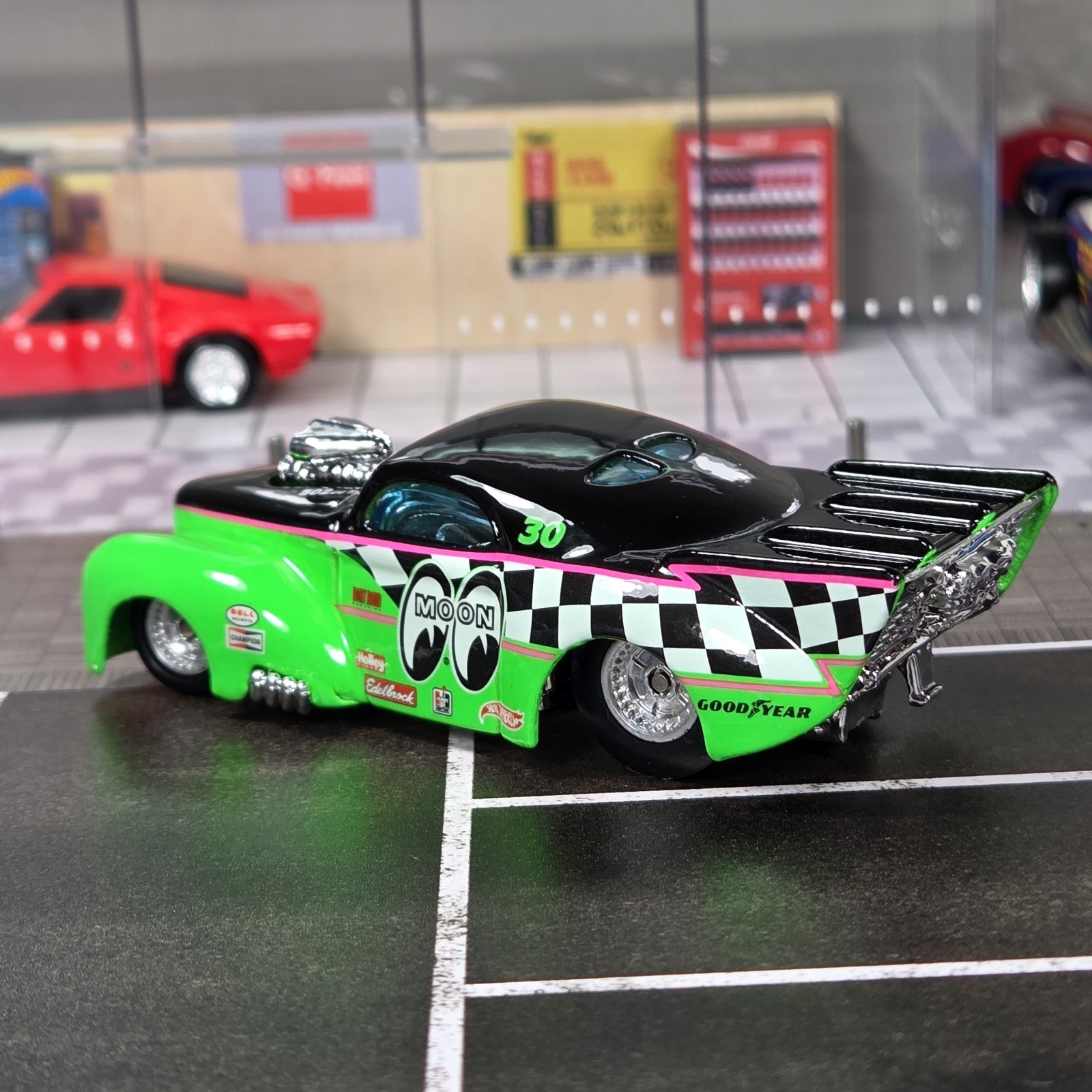 1/64 Hot Wheels Mooneyes 1941 Pro Mod Willys Coupe Drag Car 41 Real Riders Green