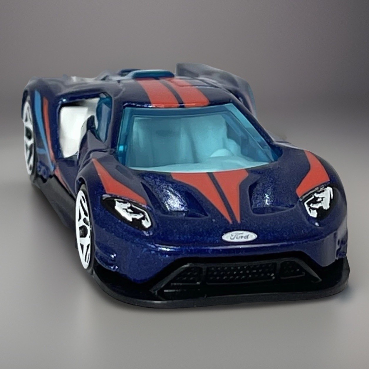 2022 Hot Wheels 16 Ford GT Race Blue Red ’23 HW Motor Show Diecast Plastic Car