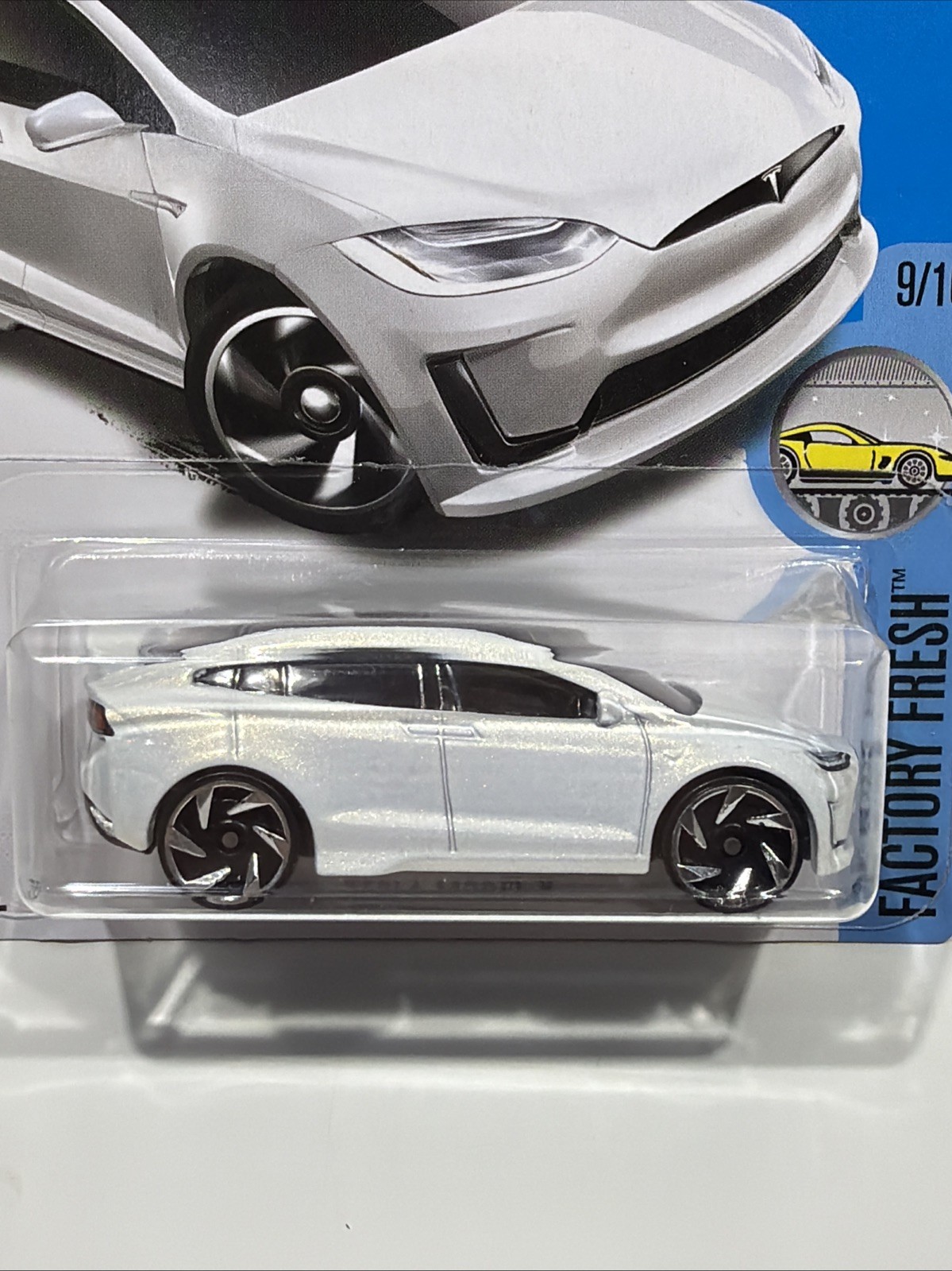 Hot Wheels Factory Fresh Tesla Model X HC7