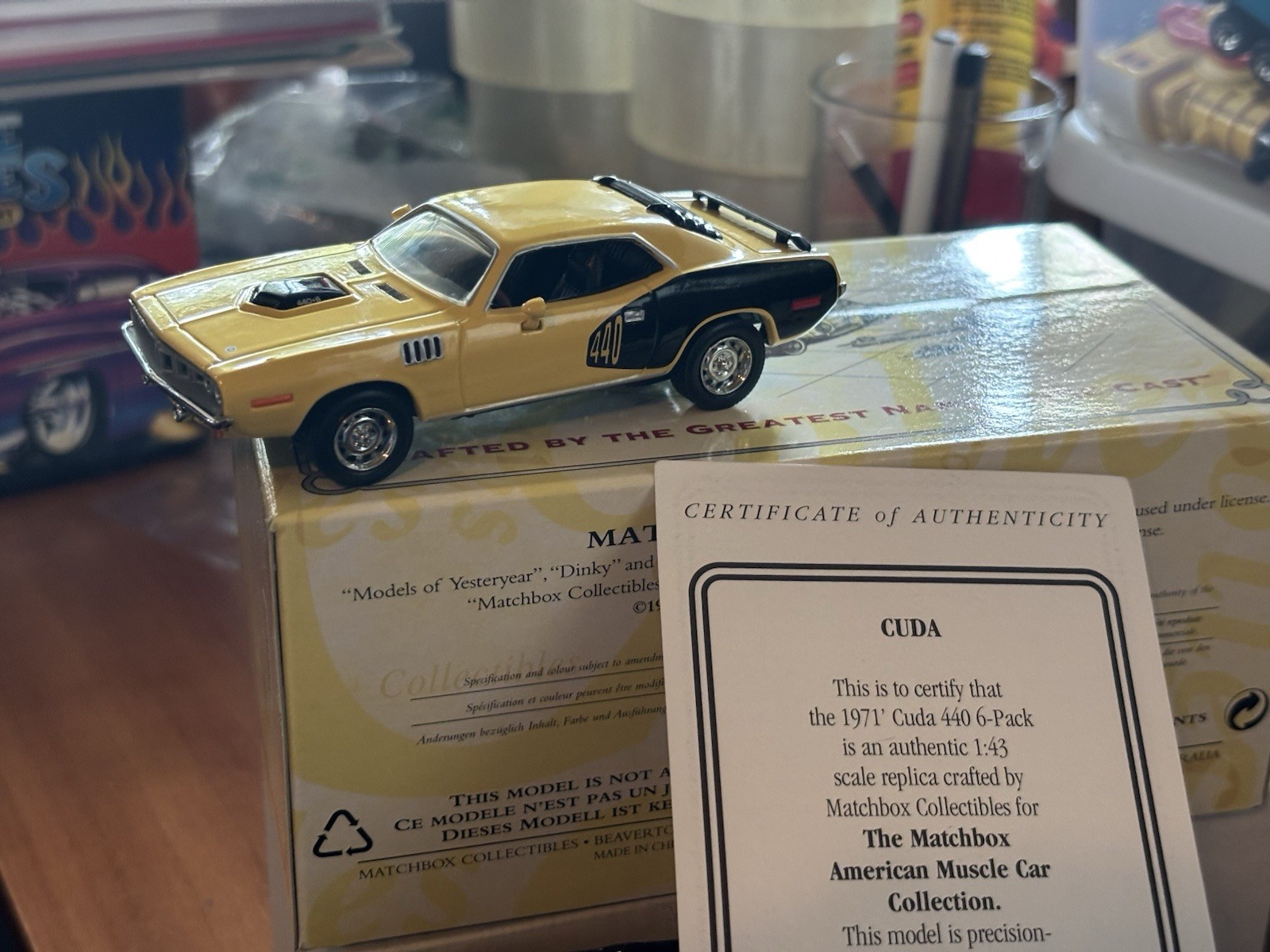 Matchbox 1971 Plymouth Cuda 440 6-Pack Mopar Muscle Car YMC02-M 1:43 Yellow