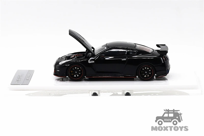 Motorhelix 1:64 R35 Special Edition 2022 Diecast Model Car