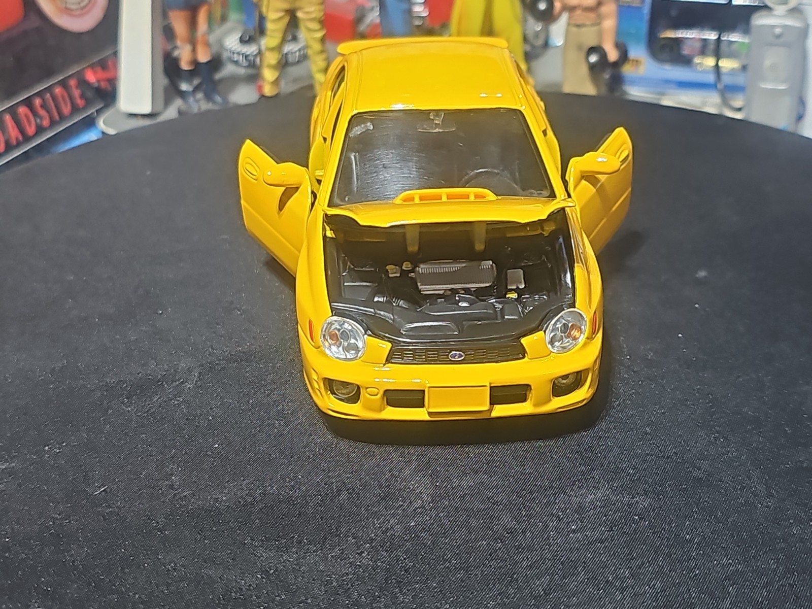 VINTAGE Maisto Subaru Impreza WRX 1/24 Scale YELLOW BEAUTIFUL NICE CAR 🚗