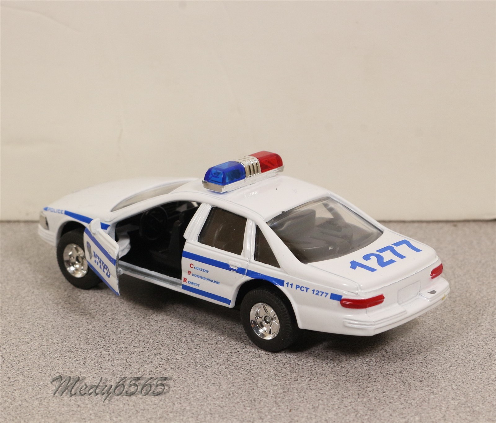NYPD Patrol Car (One Car) Ford W/Lights “Diecast” 1/43