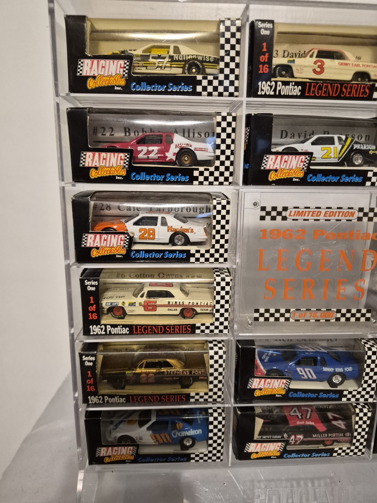 1962 Pontiac Legend Series 1 of 15 000 Die Cast 1:64