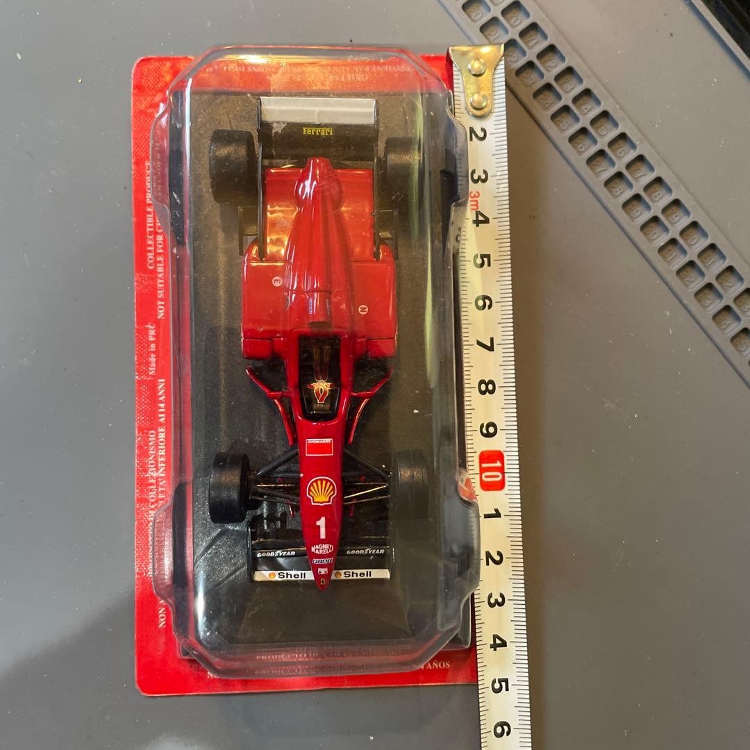 Ferrari F1 Car 1/43 Scale Shell Logo Display Case Used