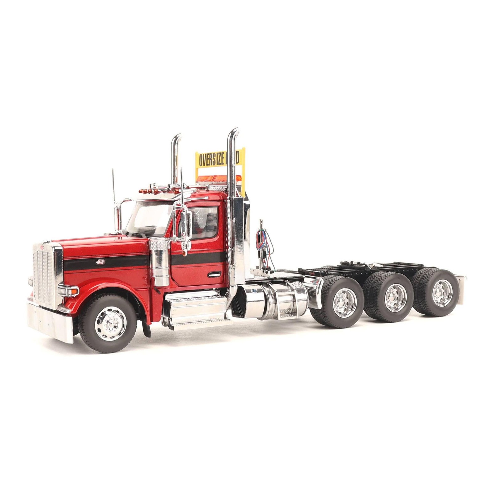 Diecast Masters 1/32 Peterbilt 589 Tridem-Axle Truck Day Cab Legendary Red 71147