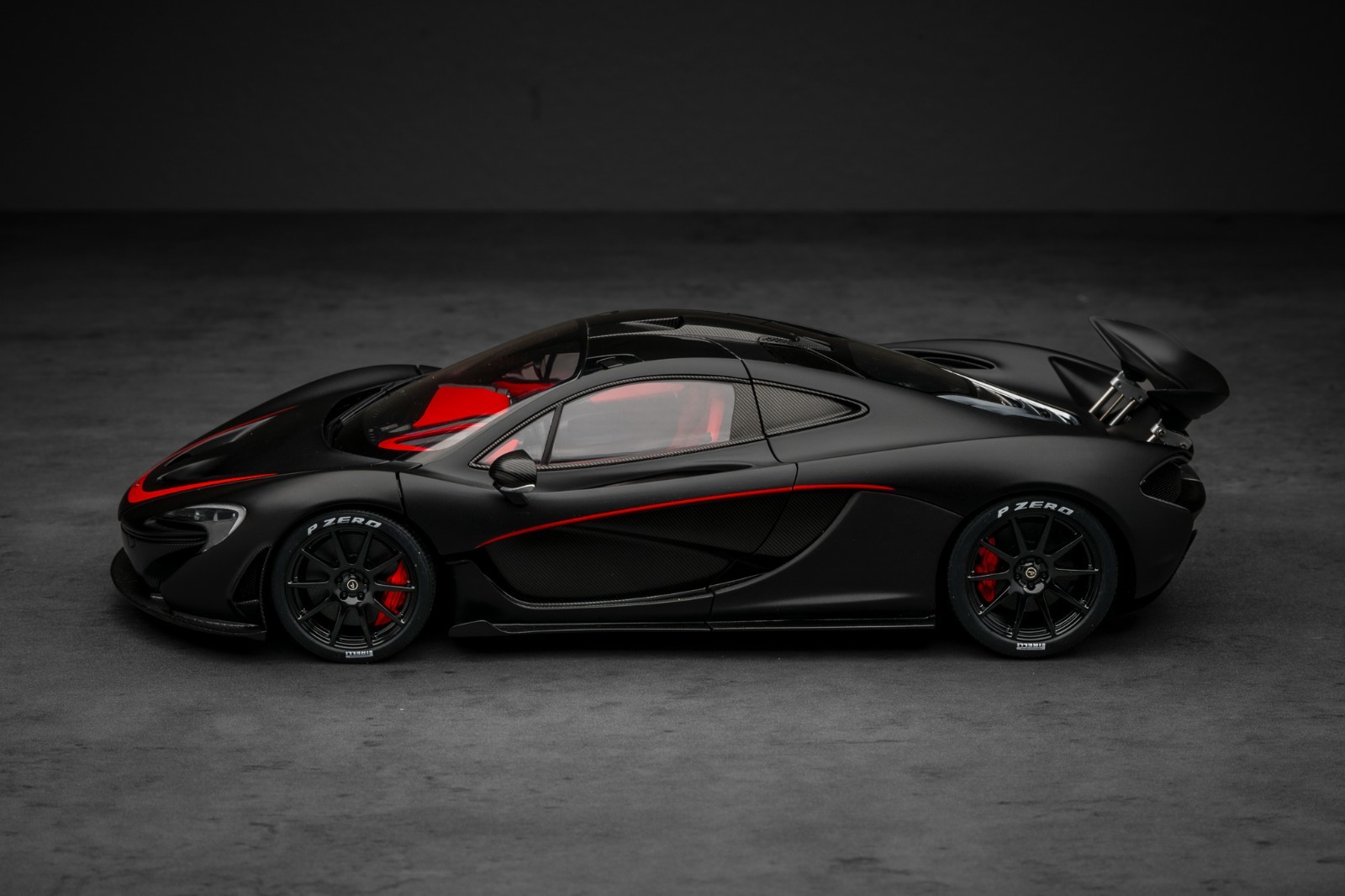 AUTOart 1/18 McLaren P1 Signature Black Matte MIB *RARE*