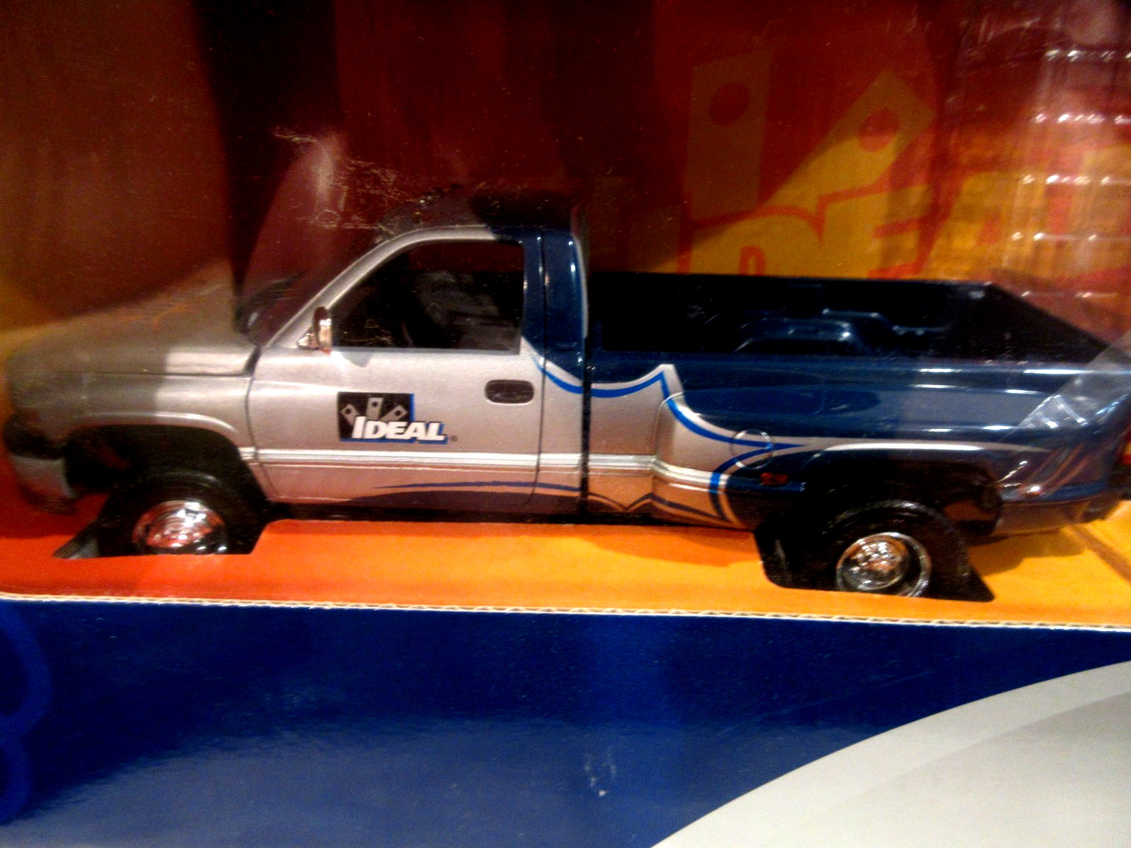 Ideal Haulin AMPS Dodge Ram 3500 w/Job Trailer NIB