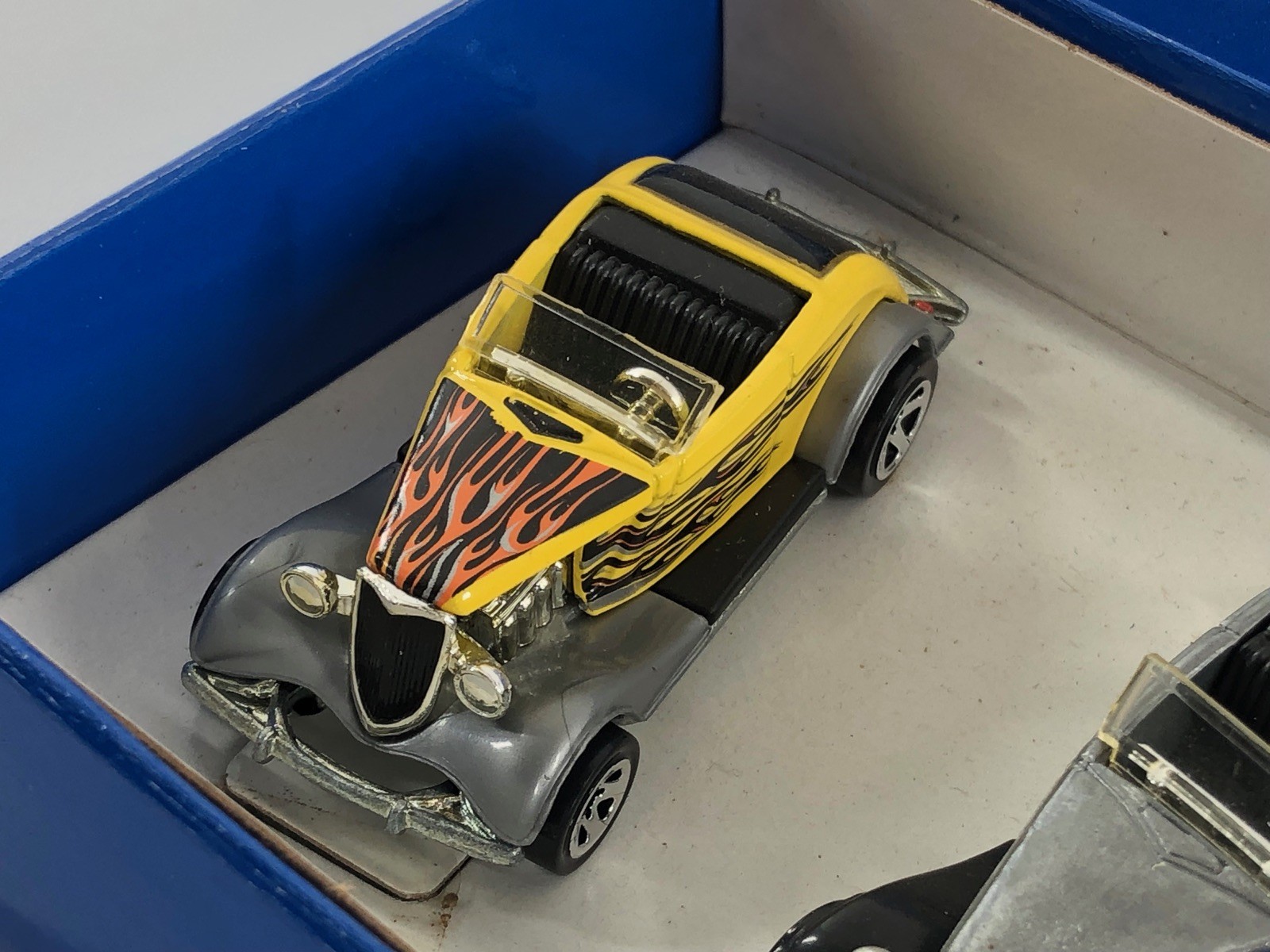 Hot Wheels Special Edition Series 4 KB Toys Exclusive 1933 Ford Coupe 2-Car Set
