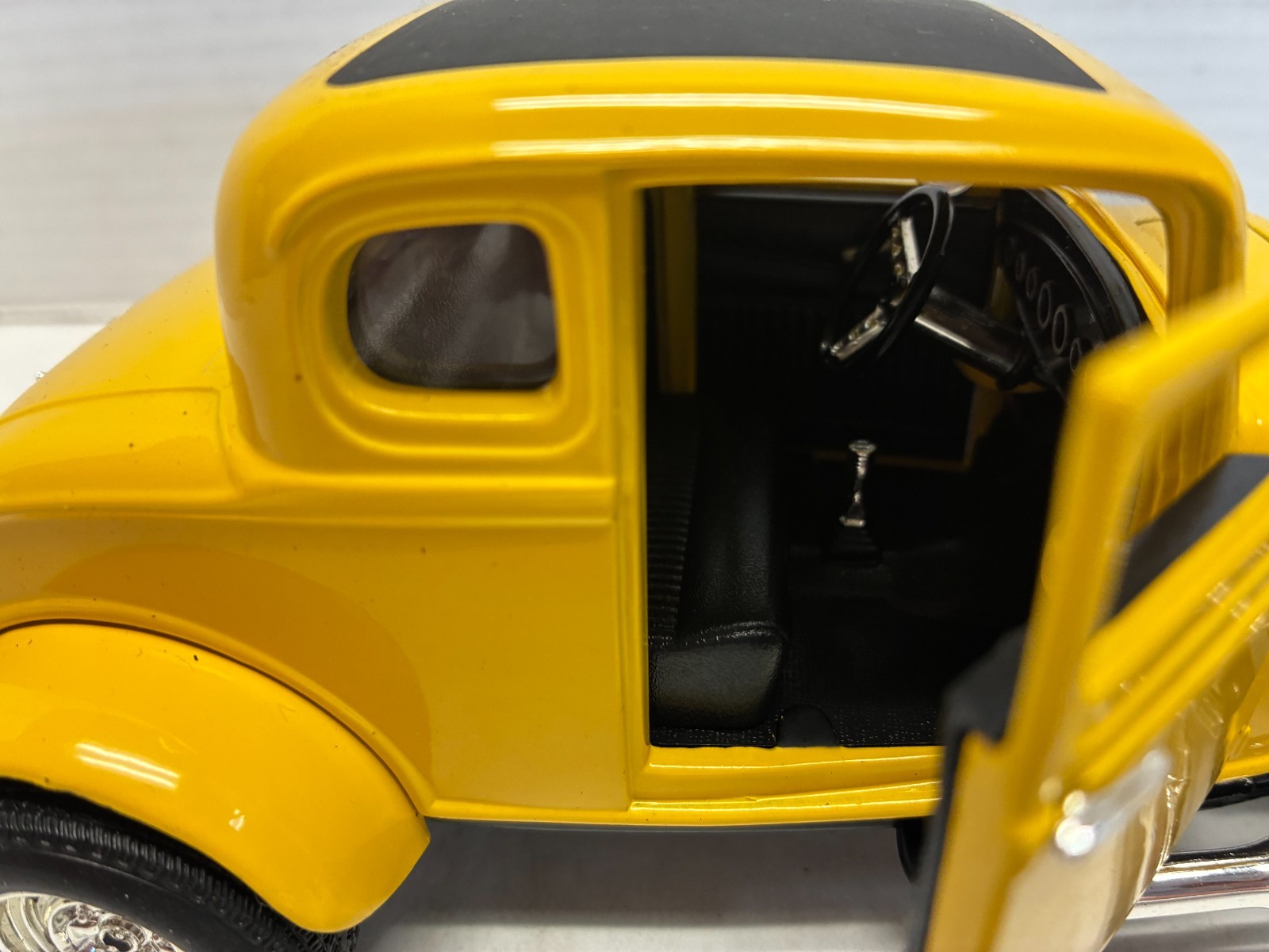 D3 ERTL American Graffiti Die Cast ’32 Ford Deuce Coupe 1:18 Scale Original Box