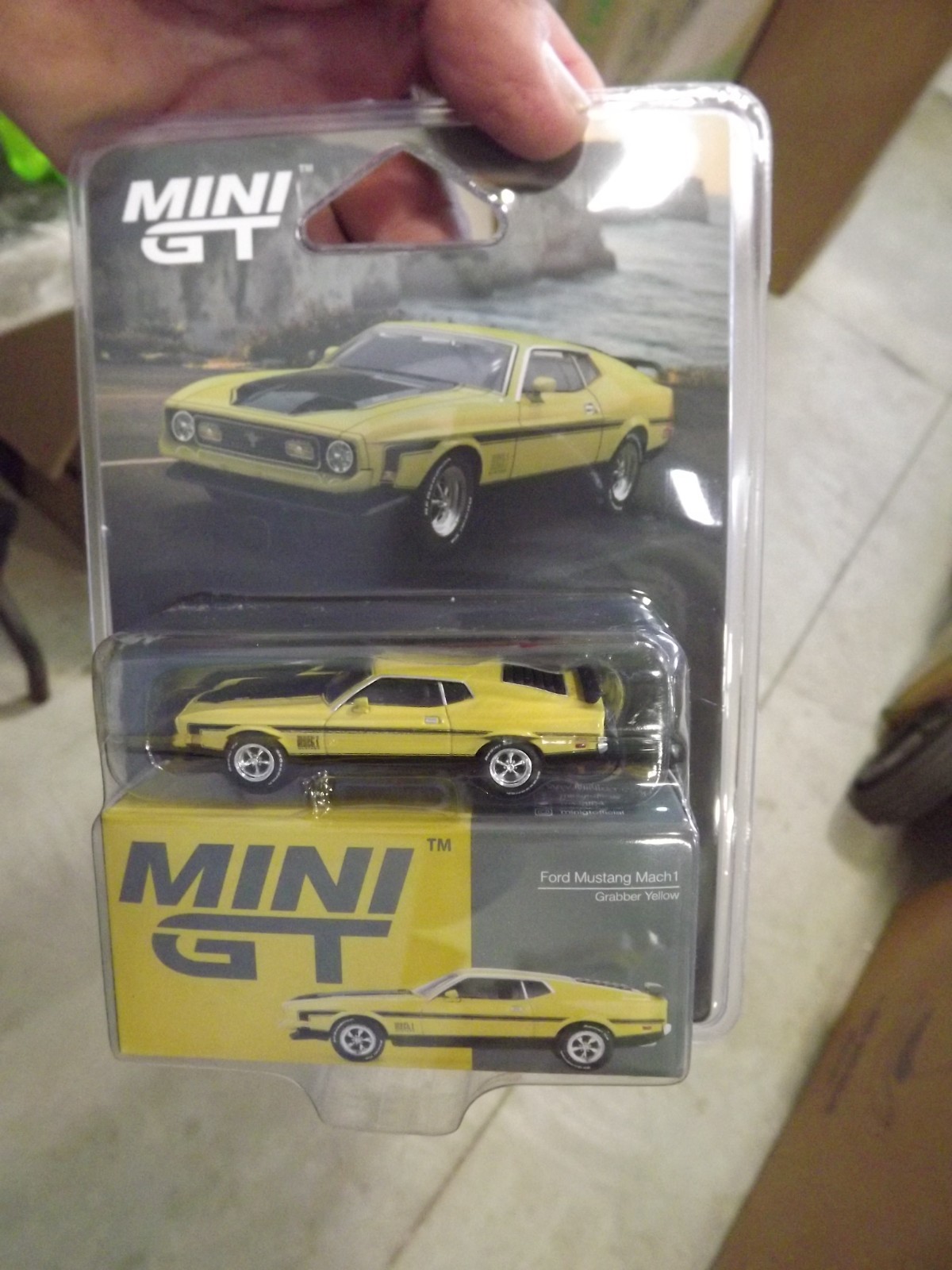 Mini GT 1/64 Ford mustang mach1 yellow NIB