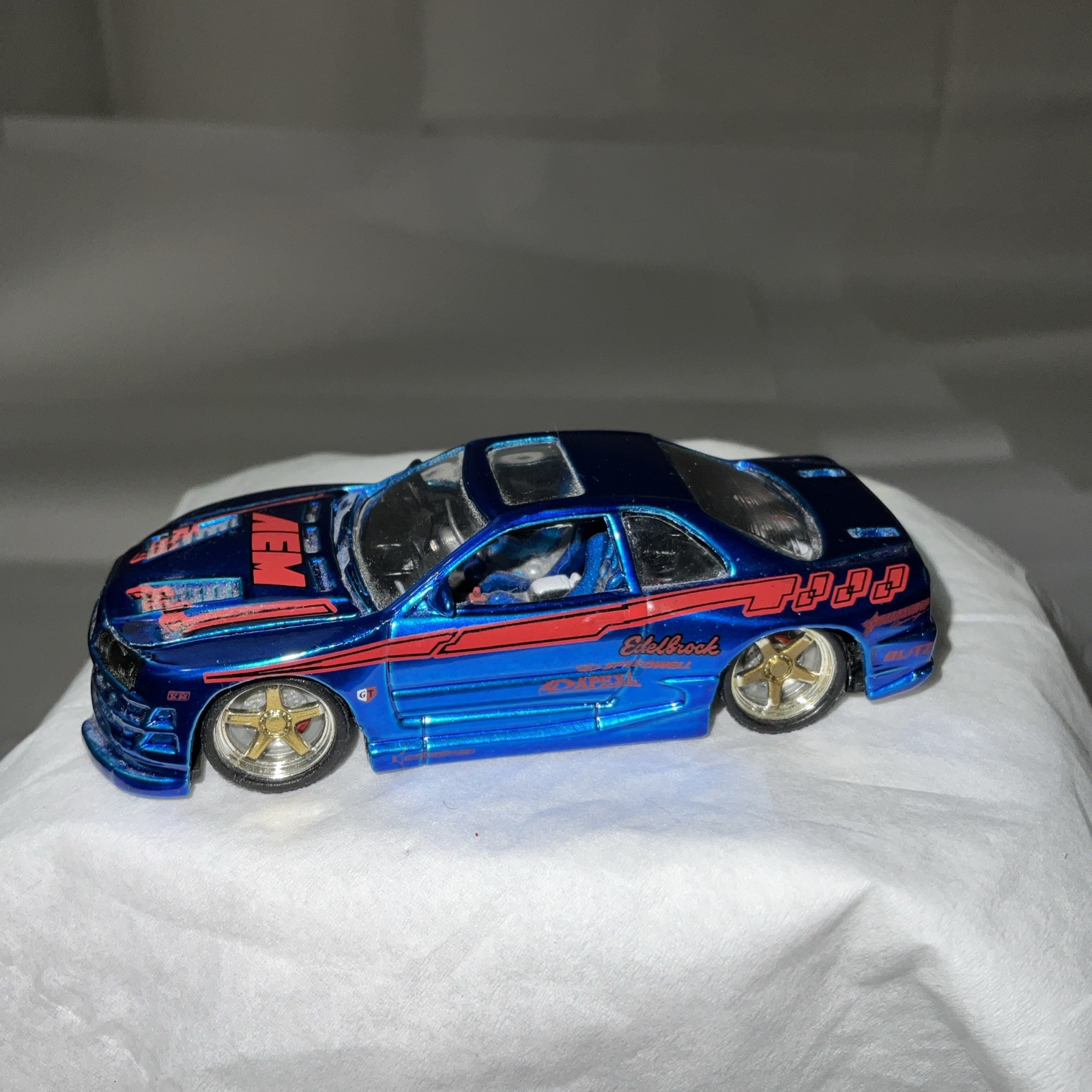 Muscle Machines2002 Blue Nissan EdelbrockSpeedwell 1:64 Hood Does Not Stay Open-
