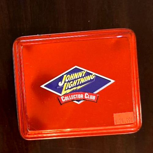 NOS 2005 JOHNNY LIGHTNING COLLECTOR CLUB 1971 OLDS 442 W-30 1:64 SCALE
