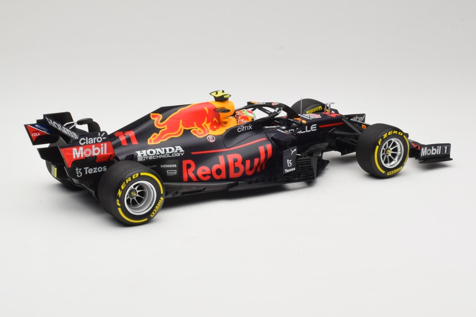 110211911 Red Bull Racing Honda RB16B #11 S. Perez Mexican GP 2021 Minichamps 1/