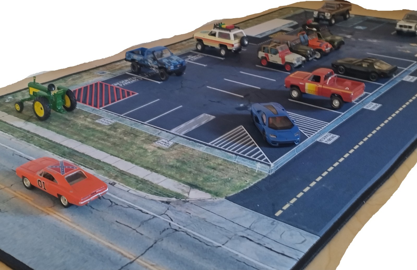 31″X 15.5″ Desk Mat Used Car Lot Dealership 1:64 scale
