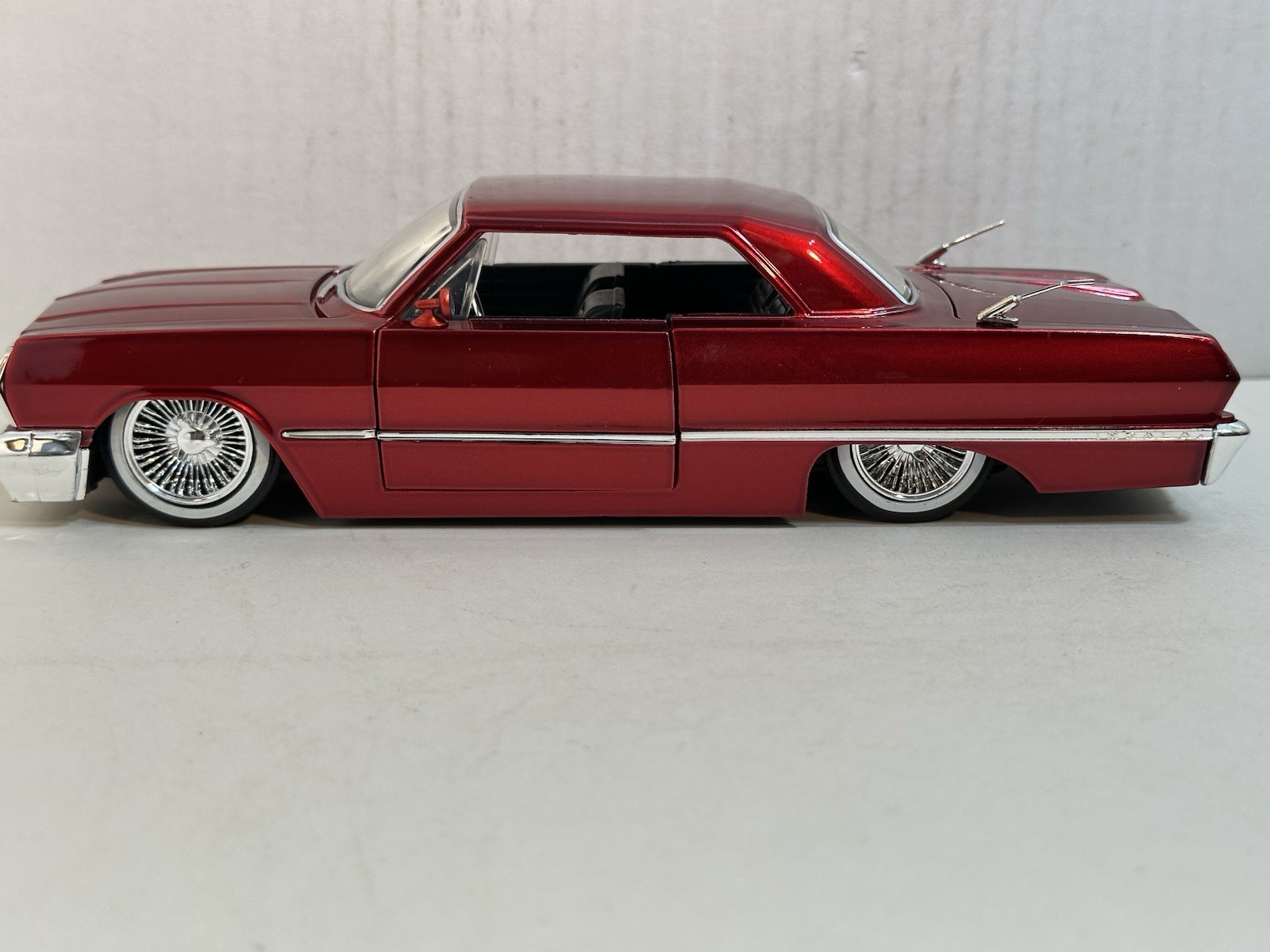 JADA DUB CITY 1963 CHEVY IMPALA RED 1:24 DIECAST MODEL CAR NEW NO BOX