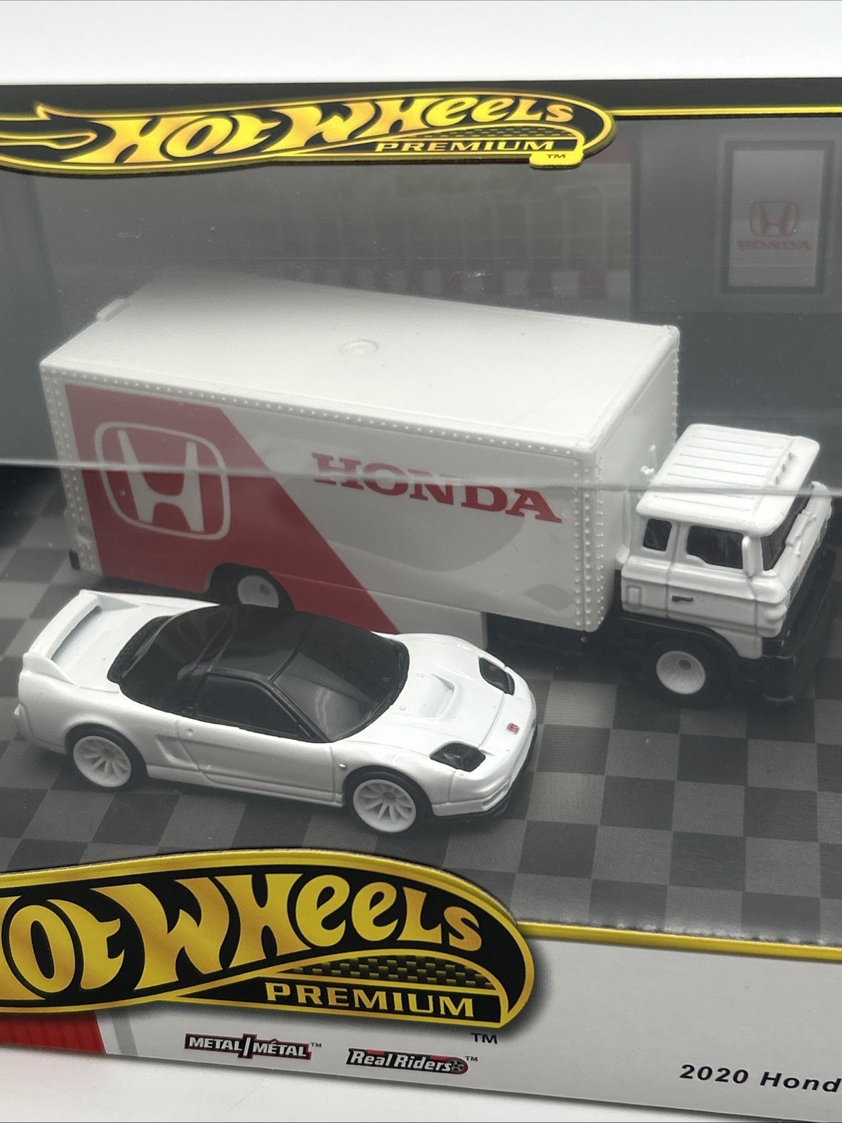 Hot Wheels Premium Honda Type R Heritage Diorama Collector Set 2025 GMH39