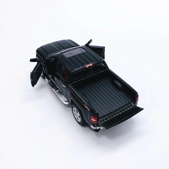 ⚫ Kinsmart 1:46 Scale 2014 Chevrolet Silverado – 5″ Diecast Toy Truck – Black