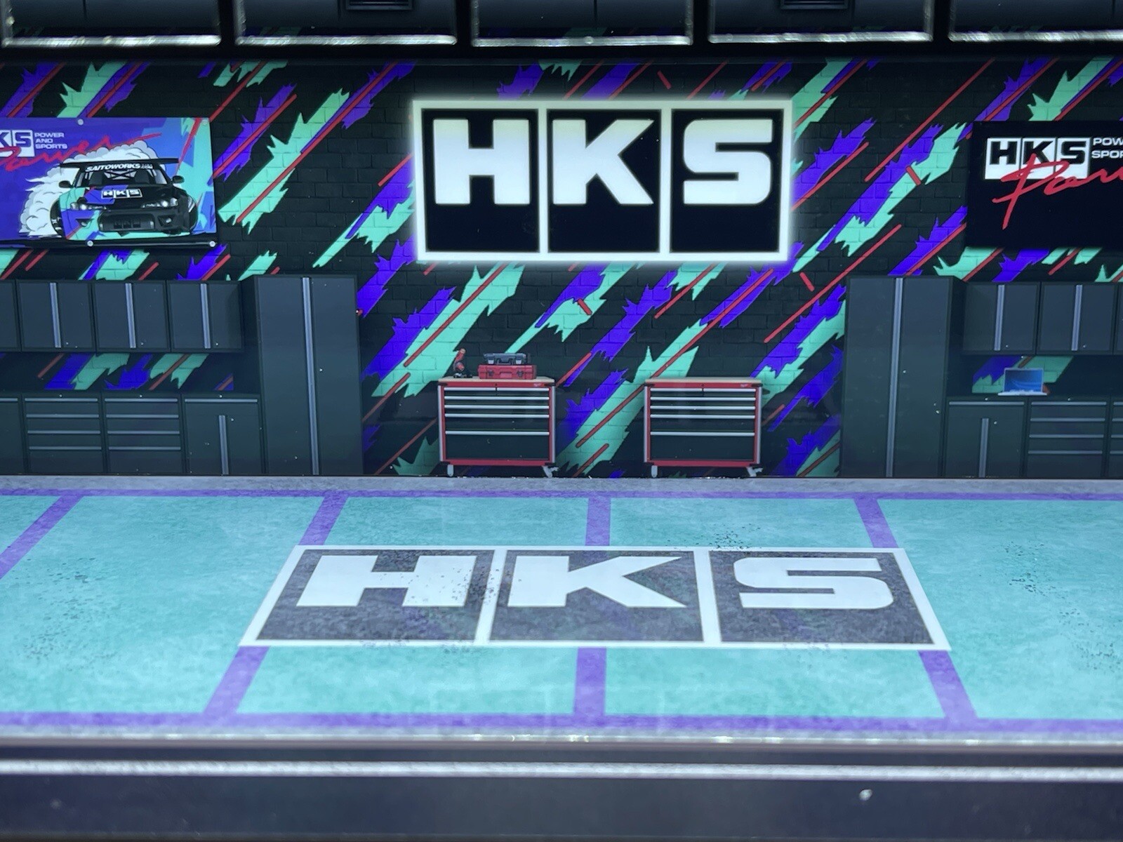 HKS Interior Garage Theme 1:64 Model Diorama with LED Lighting