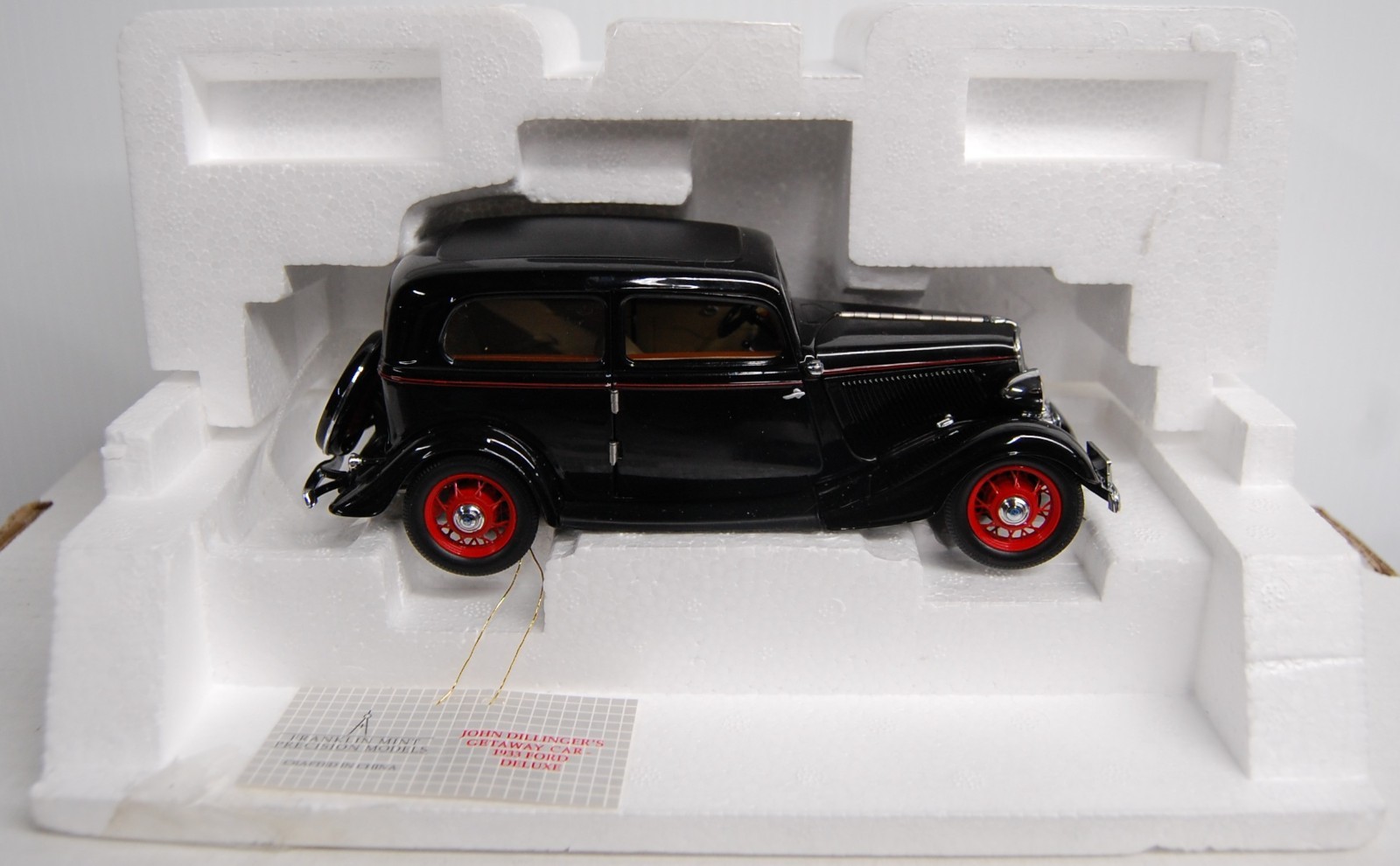 Franklin Mint John Dillinger’s Getaway Car 1933 Ford Deluxe 1:24 Broken Pcs READ