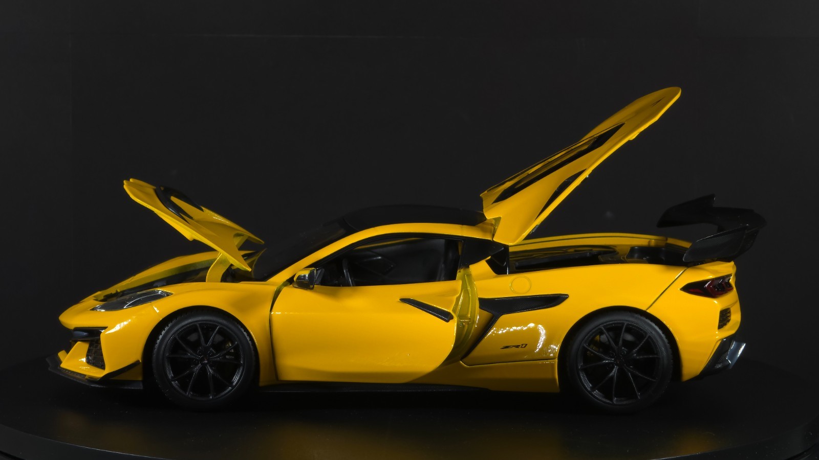 Corvette ZR1 Coupe 1:18 Maisto Exclusive Style Special Edition