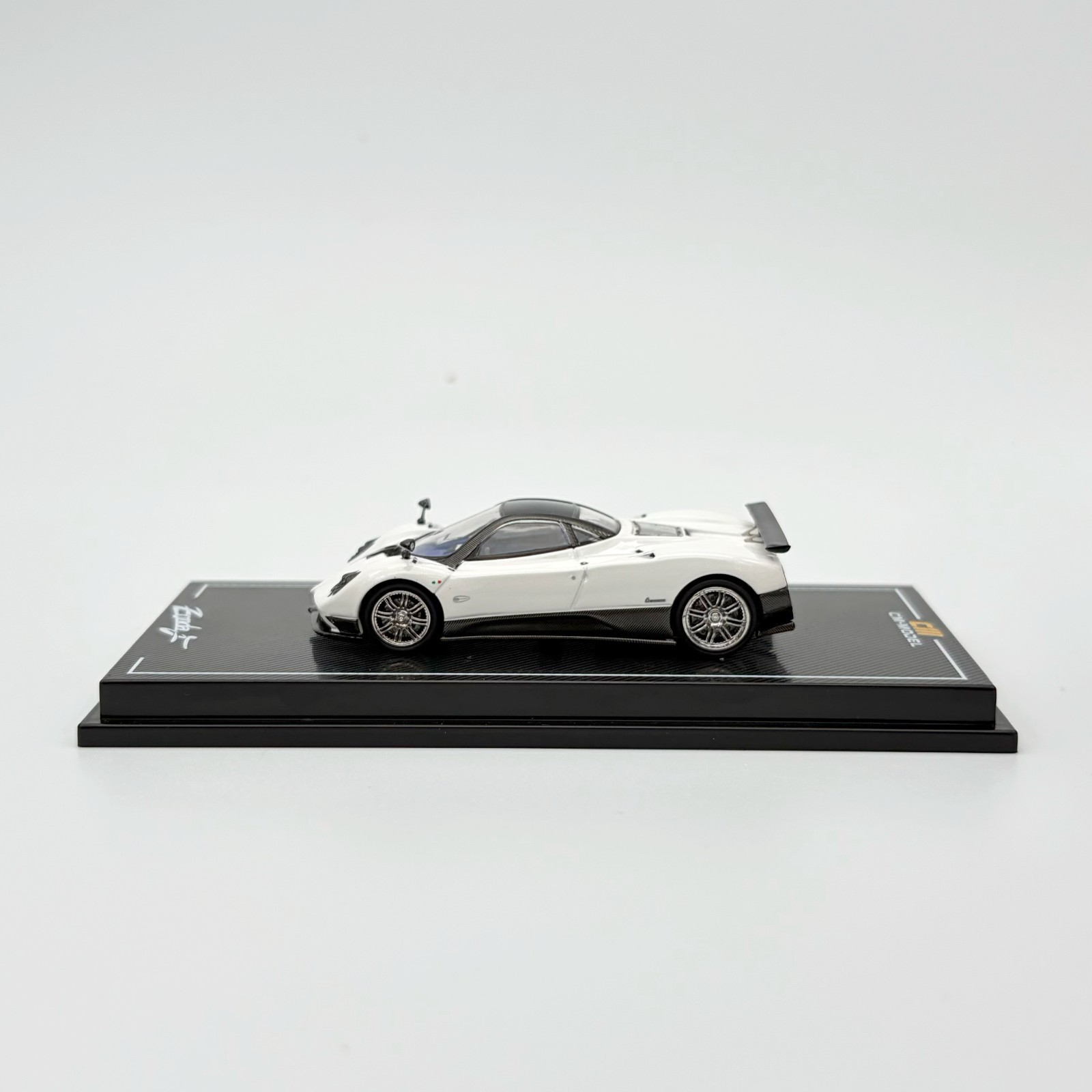 CM-Model 1:64 Pagani ZondaF – Pearl white – CM64-ZONDAF-01