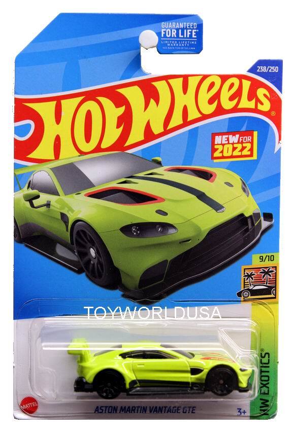2022 Hot Wheels #238 HW Exotics Aston Martin Vantage GTE green