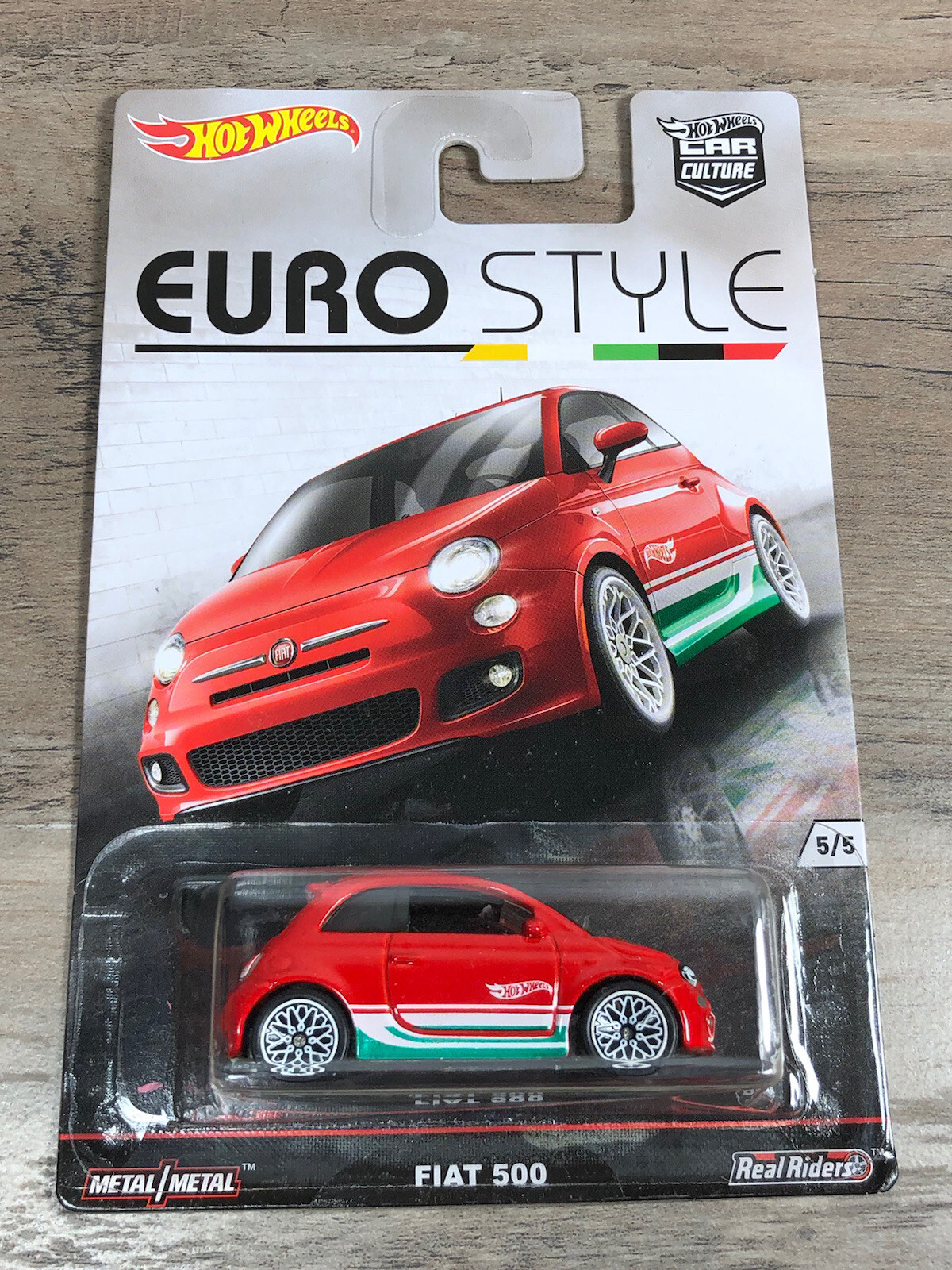 Packaging Hot Wheels Car Culture Euro Style Fiat 500 comes w/ Protech Case