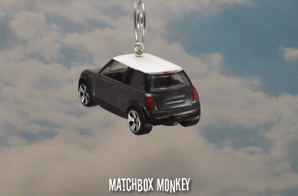Deluxe Gray Hard Top Austin Mini Cooper S Christmas Ornament 1/56th BMW Adorno