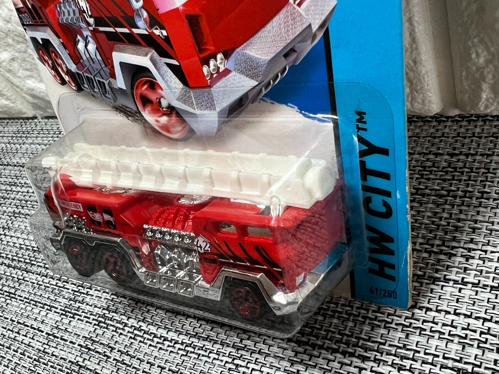 Hot Wheels HW City 5 Alarm 41/250 Red/White