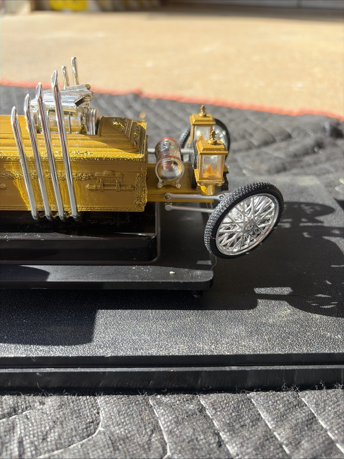 2010 Silver Screen Machines The Munsters Grandpa’s Drag-u-la 1:18 NO BOX