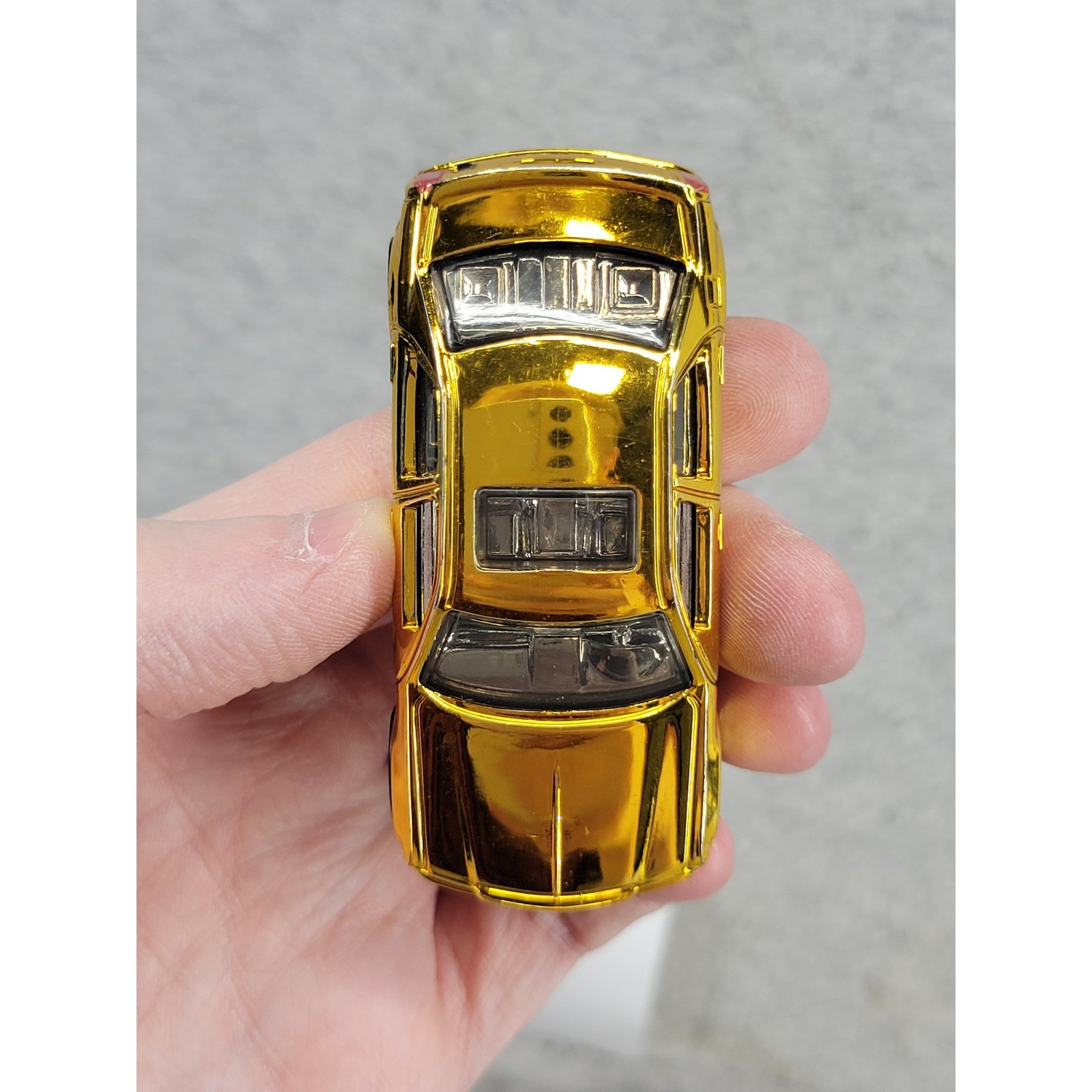 Hot Wheels Chrysler 300C Hemi Gold Chrome Super Chromes 1:64 Diecast 2005