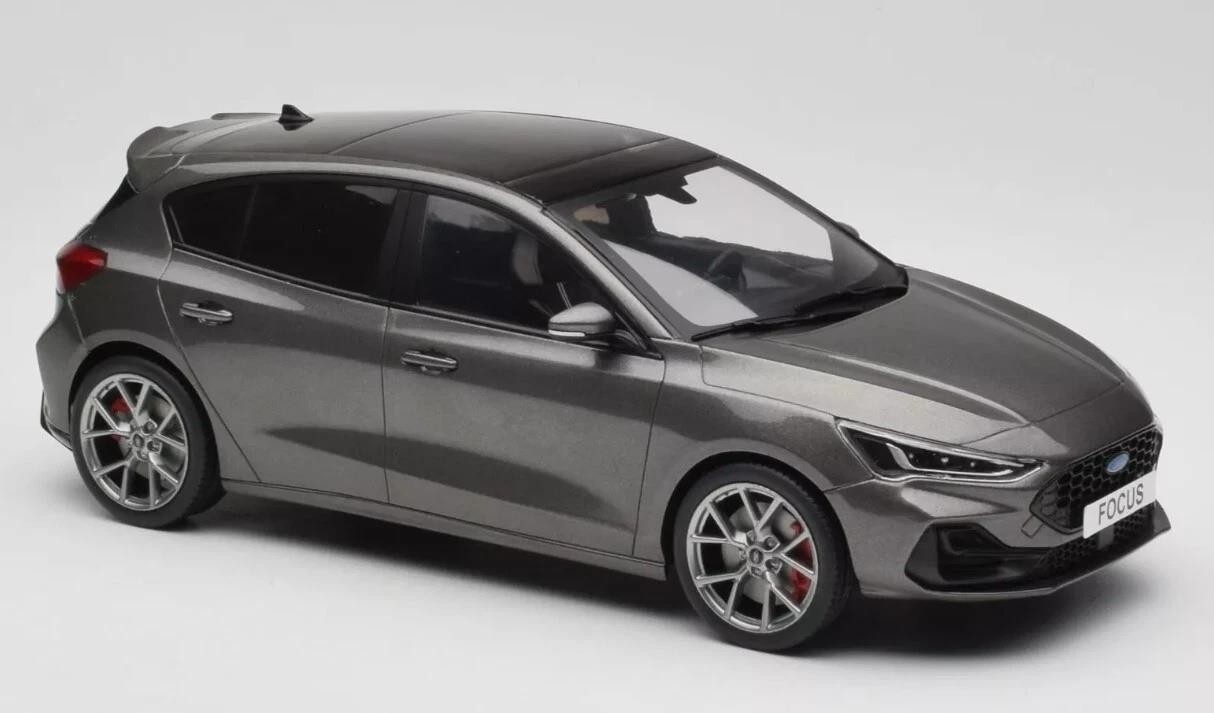 Ford Focus ST 2022 Metallic Grey 1:18 Scale Model Car Group MCG18454