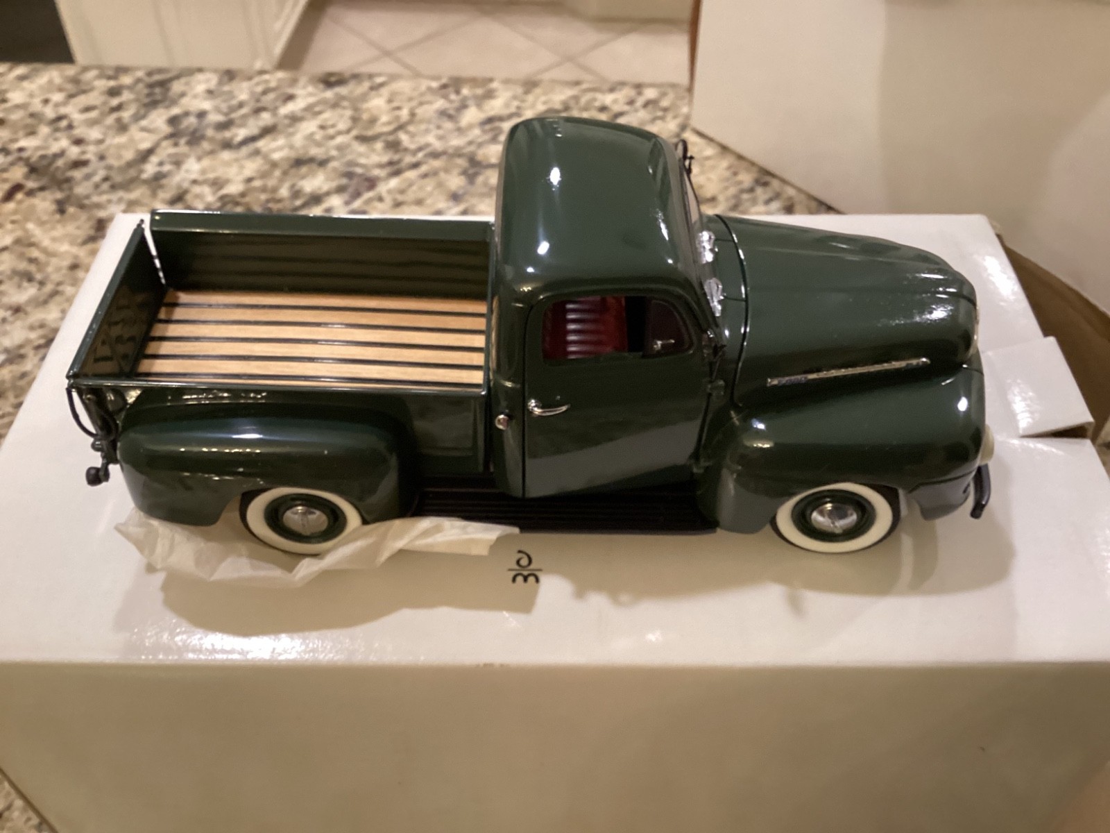 1/24 Danbury MINT 1951 Ford F-1 Pickup GREEN