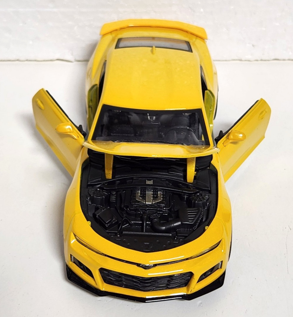 Yellow Diecast 2017 Chevy Camaro ZL1 1:24 Scale – Maisto Special Edition