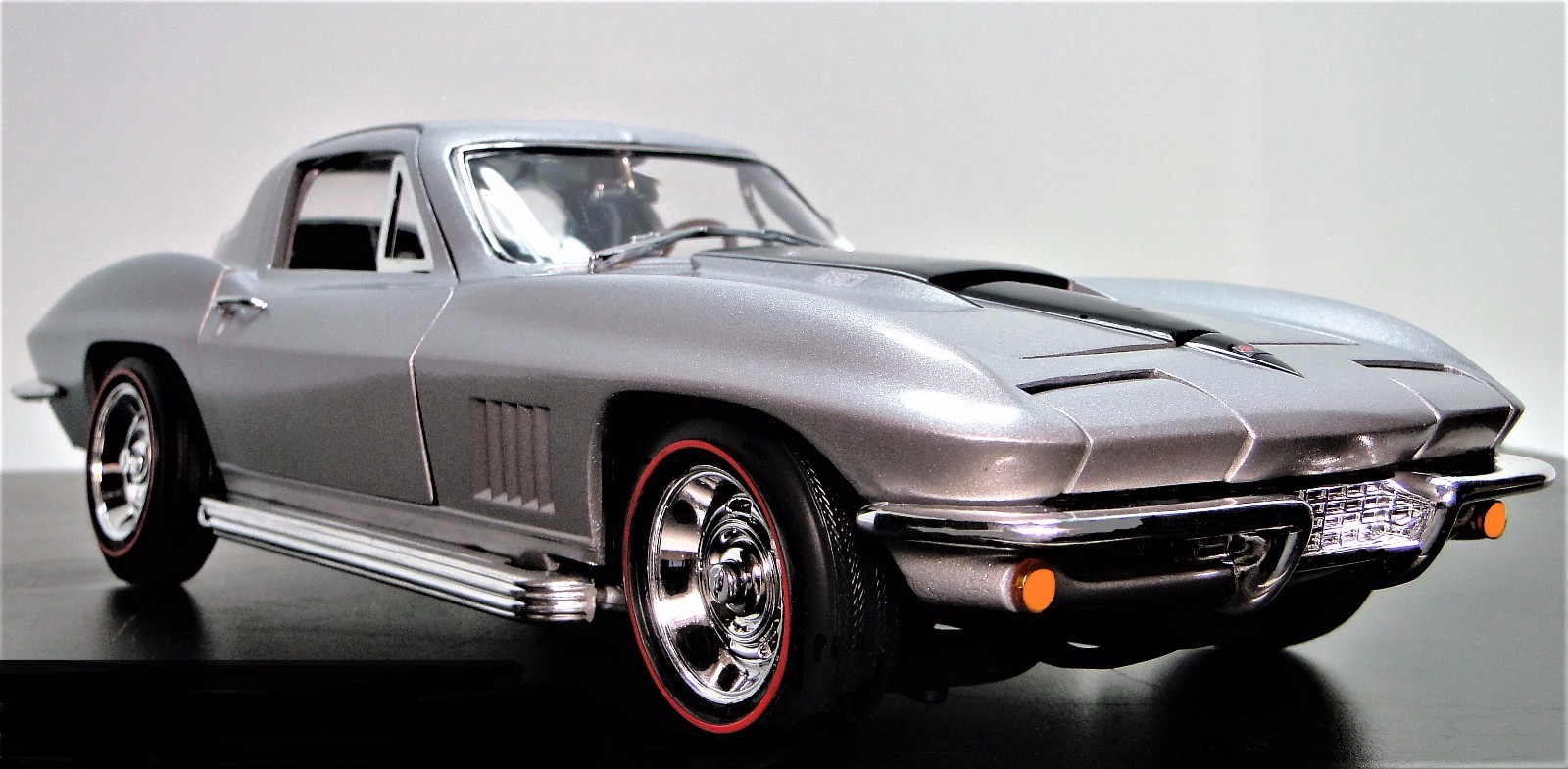 Corvette Chevrolet StingRay Race Car Chevy Classic Hot Rod Metal Promo Model