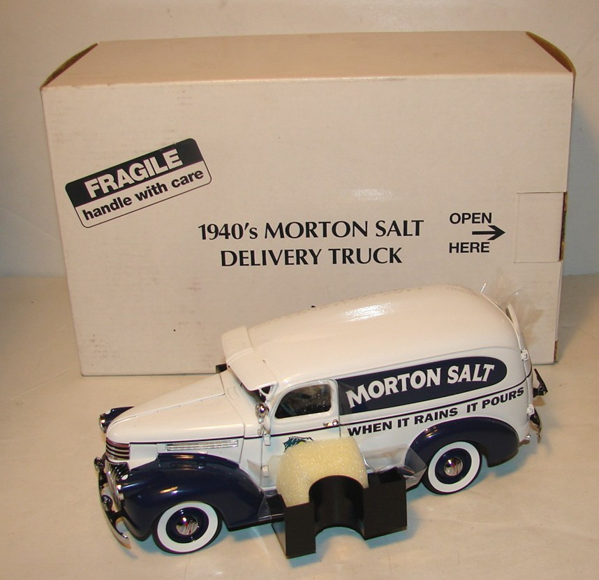 Danbury Mint 1940’s MORTON SALT DELIVERY TRUCK 1:24 White W/ Salt Boxes *NIB*