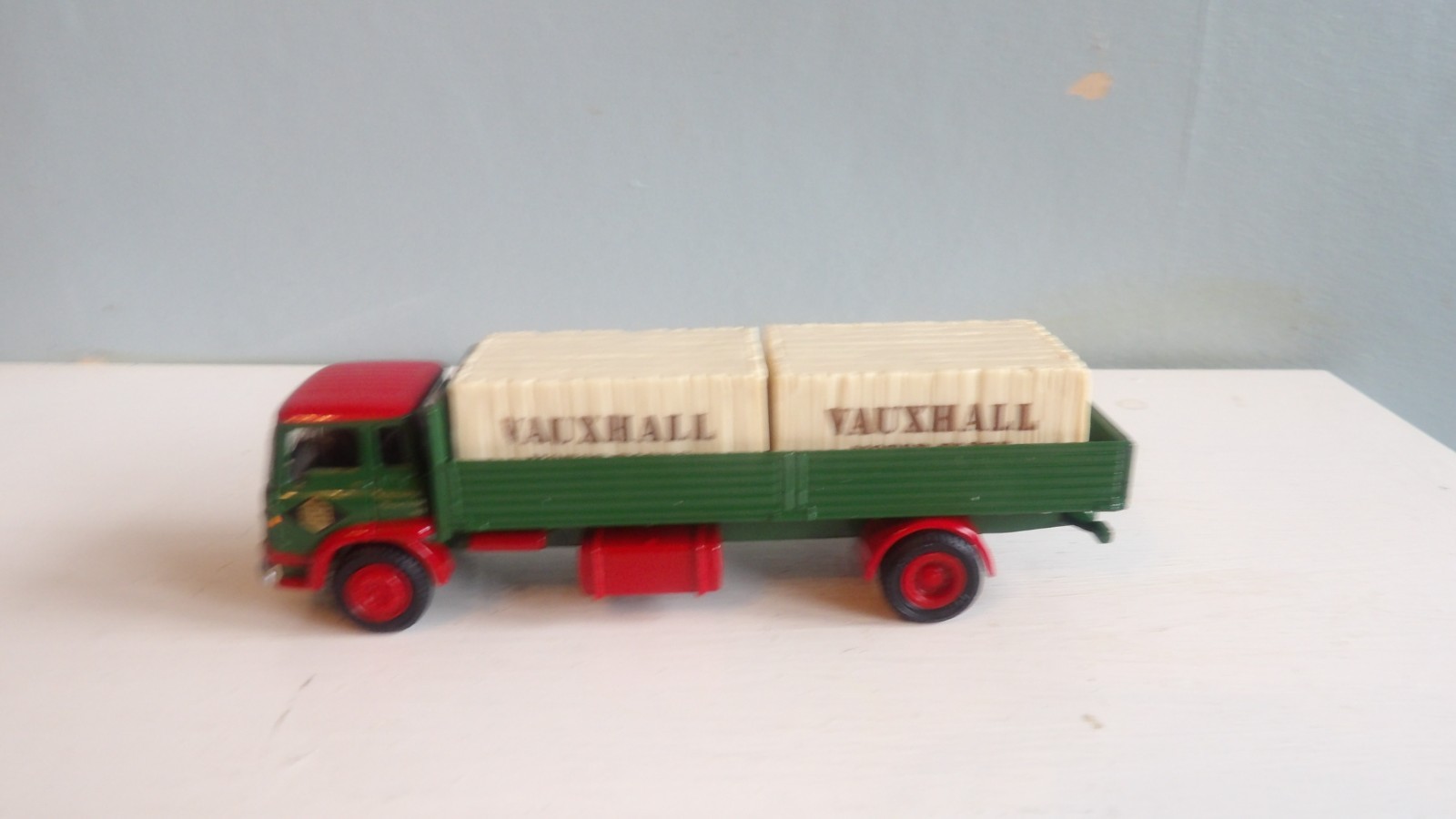 E.F.E COMMERCIALS SERIES 21201 BLOXWICH BEDFORD TK BOXED