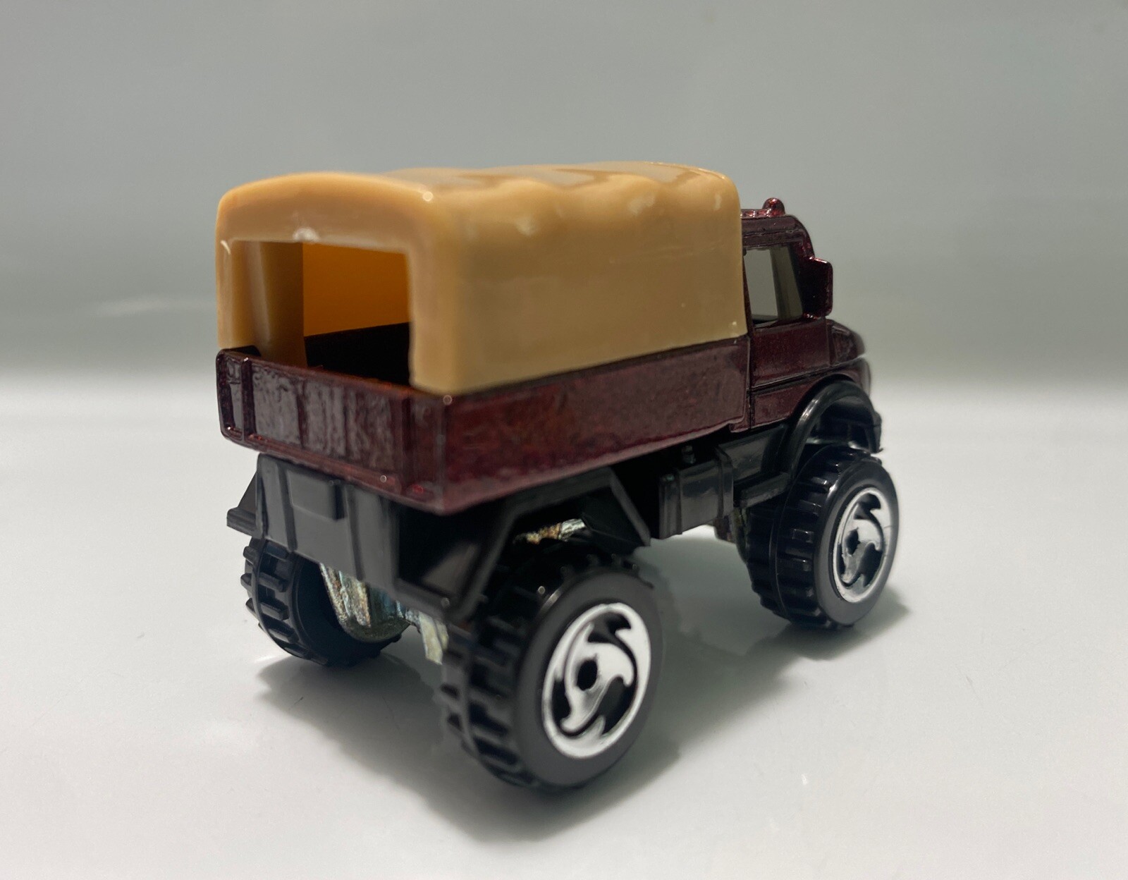 ** 2000 Hot Wheels MERCEDES-BENZ UNIMOG w/ REMOVABLE TOP MINT BLISTER PULL **