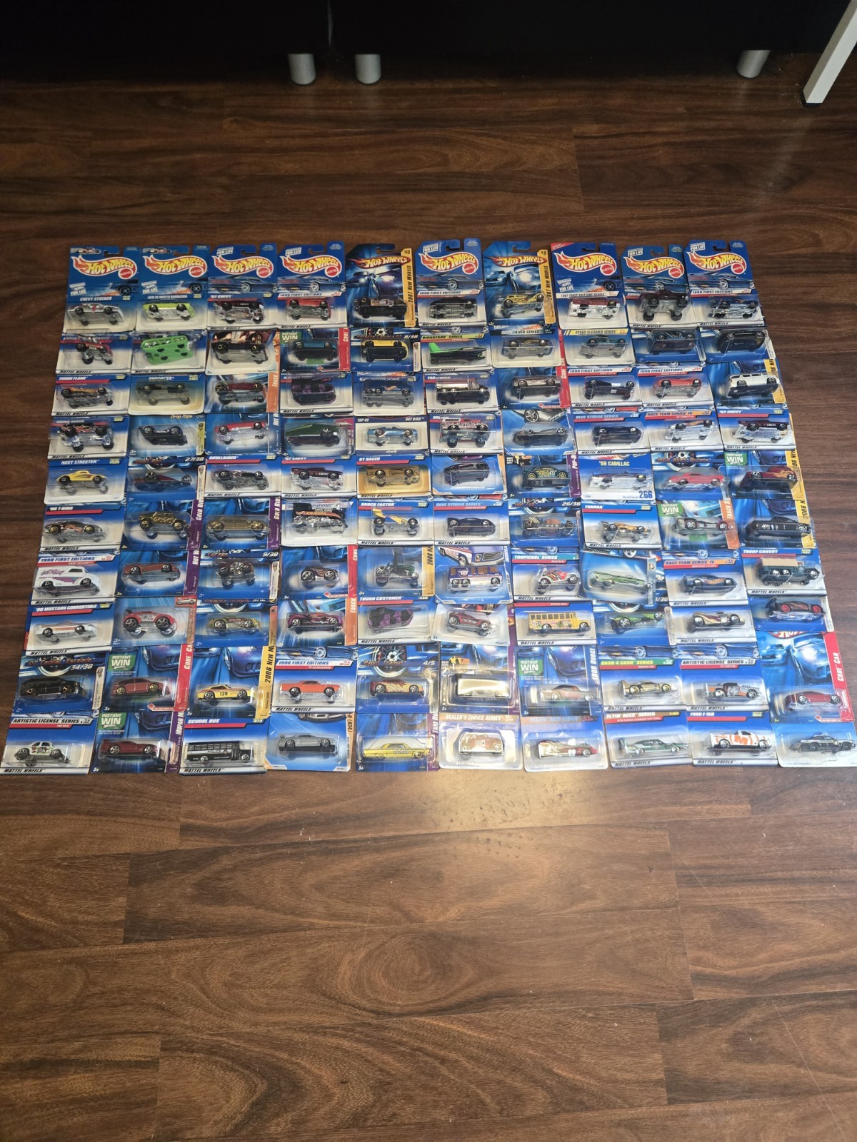 Lot Of 100 vintage & new Hotwheels In Box. variety. unopened. Some rare cars.