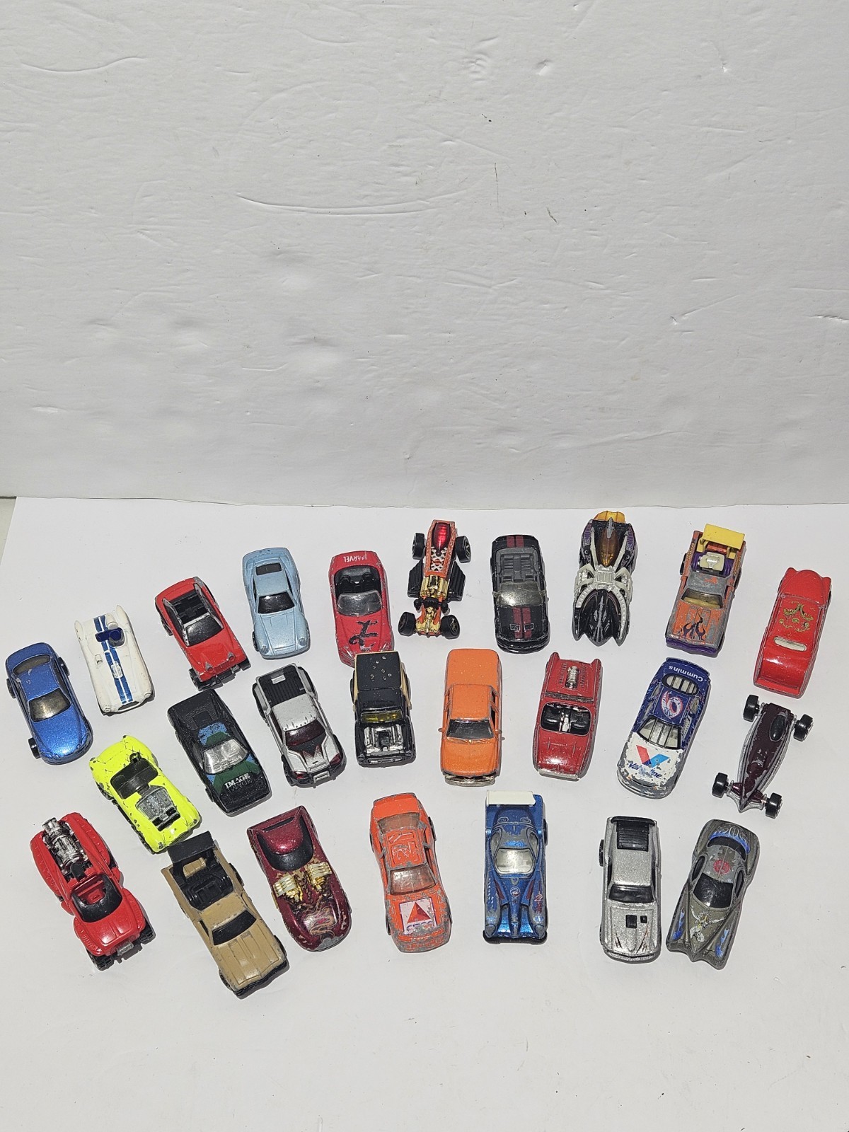 Diecast Cars Hot Wheels Matchbox Mixed Brands Played With – Lot of 25